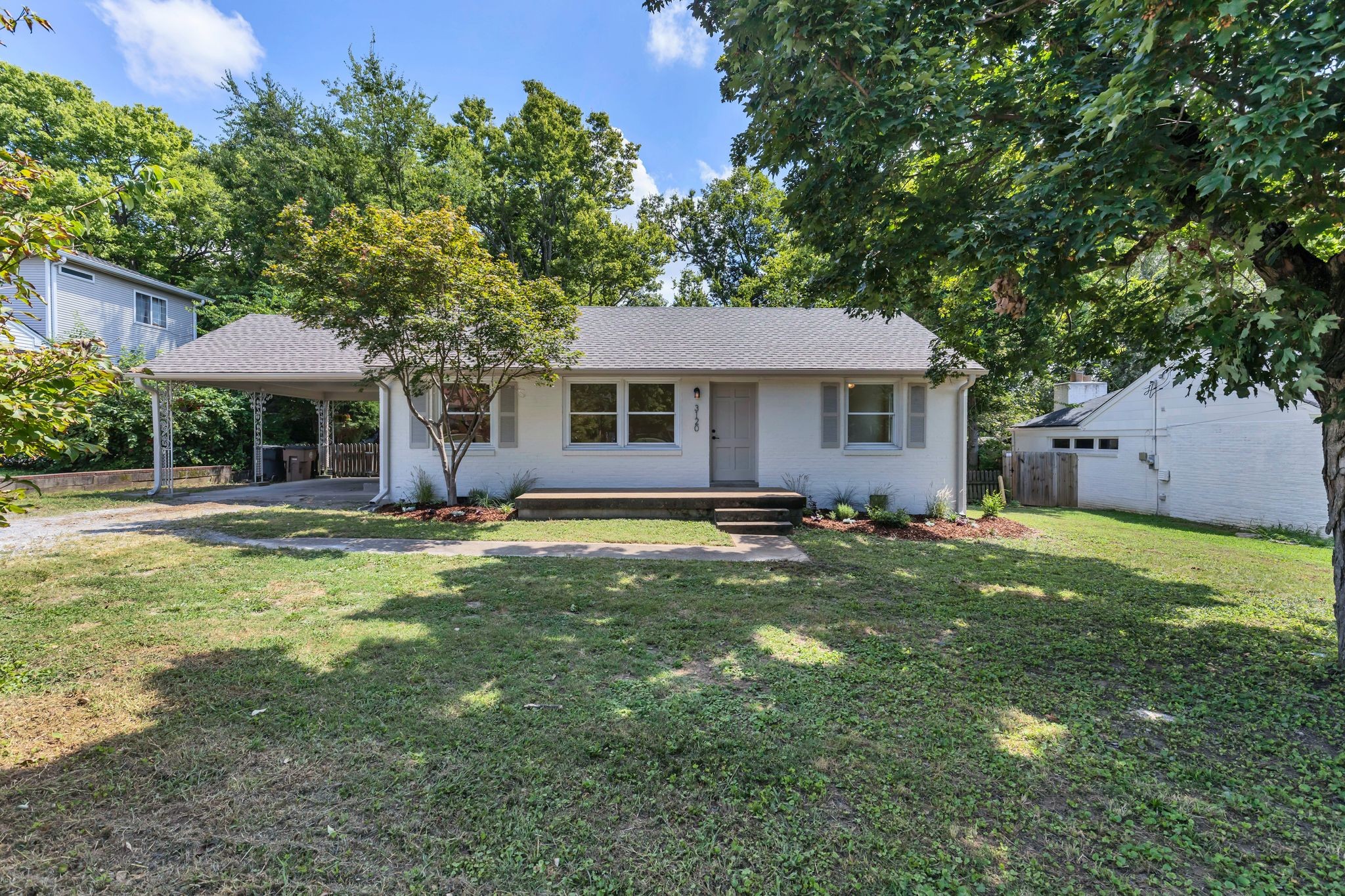 3120 Southlake Dr