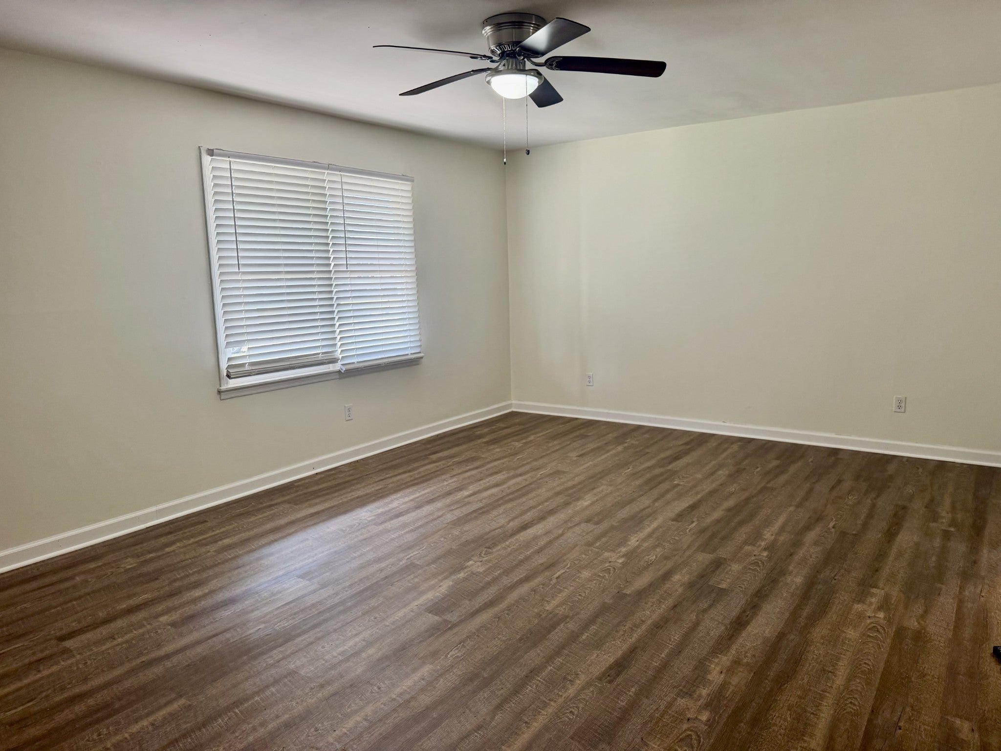 125 Boxwood Dr