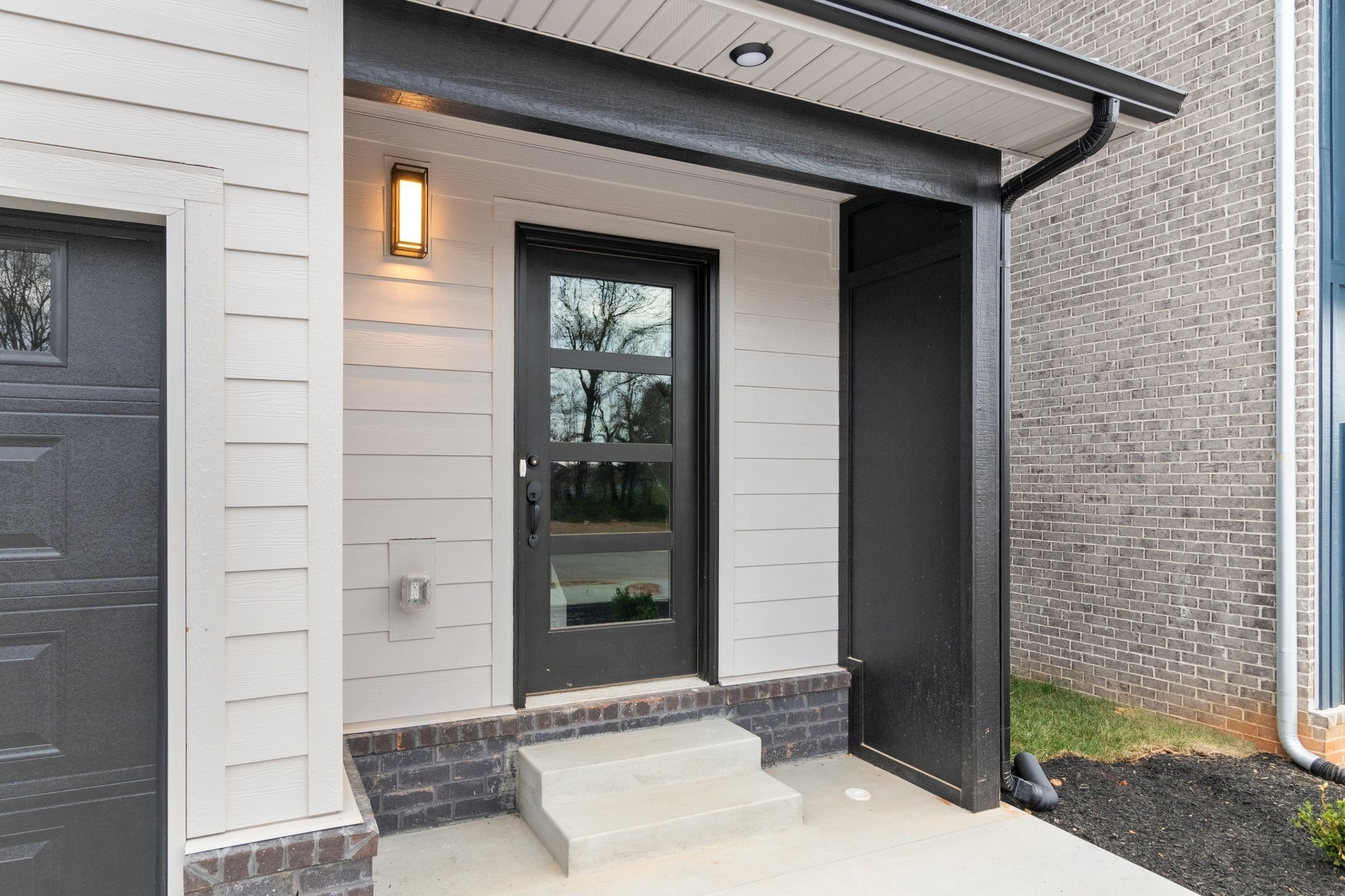8 Holland Park West