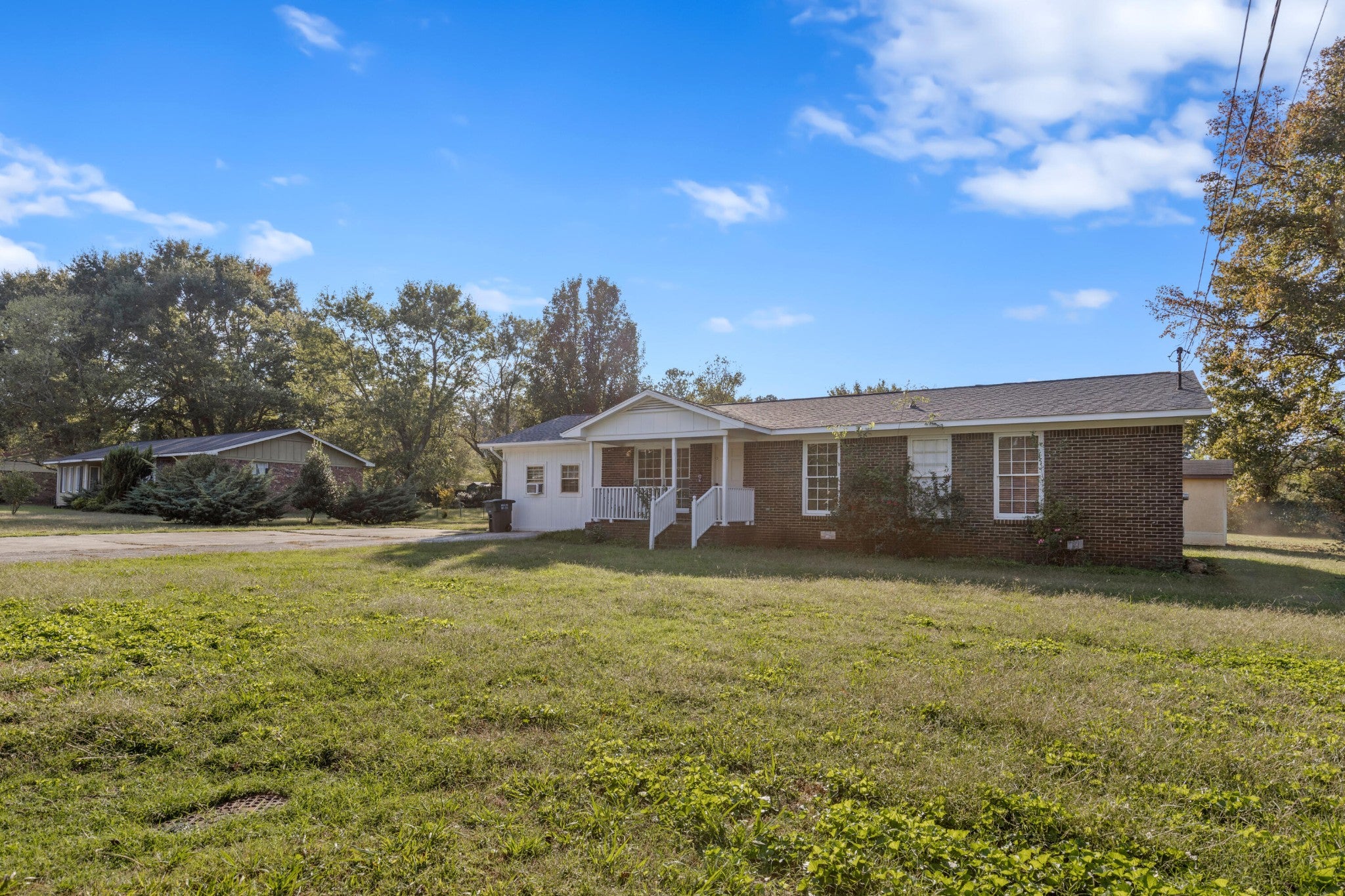143 Donna Street SW