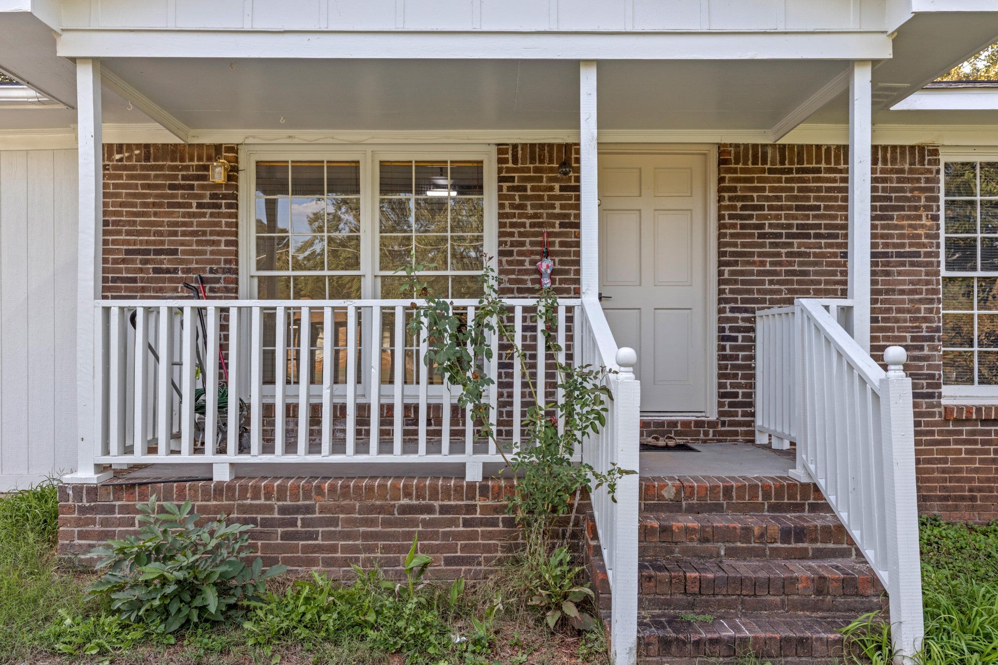 143 Donna Street SW