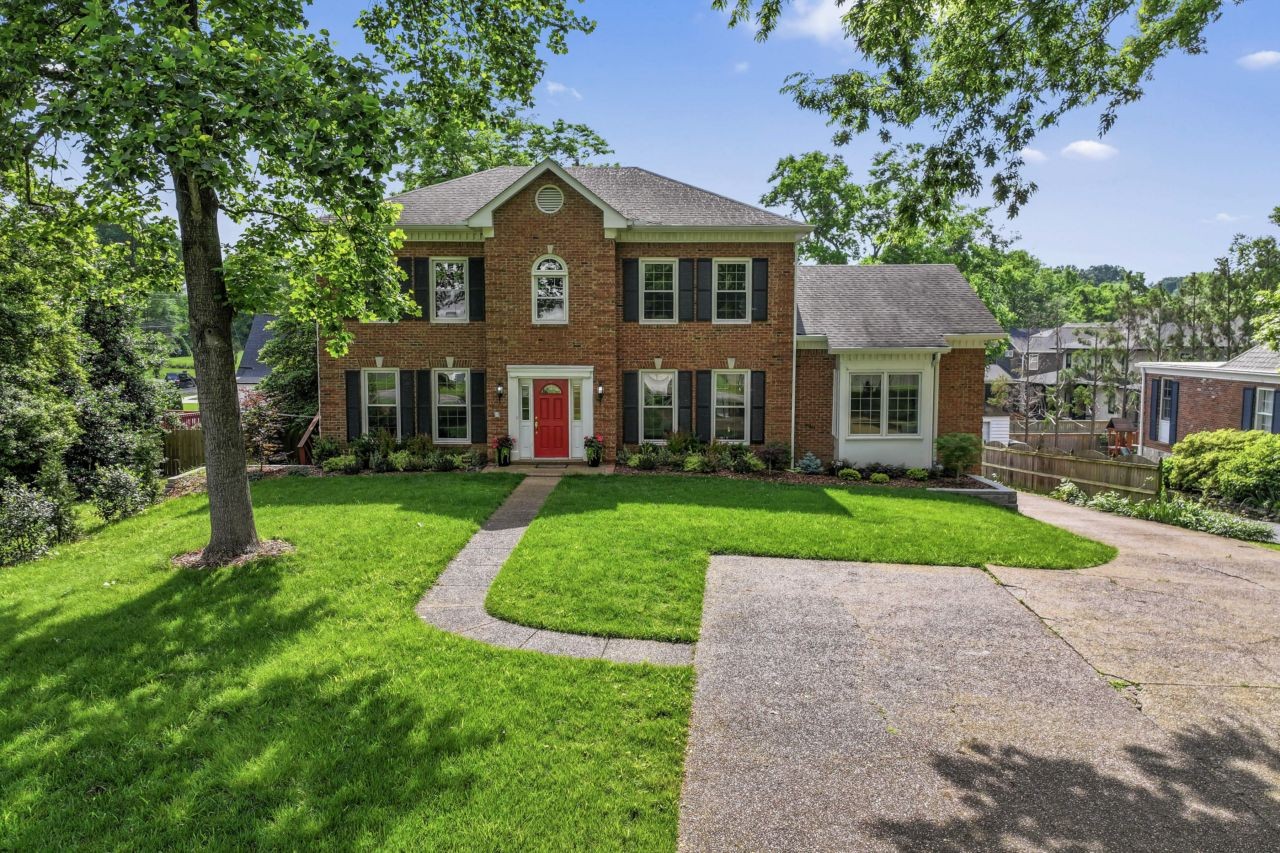 3504 Lealand Ln