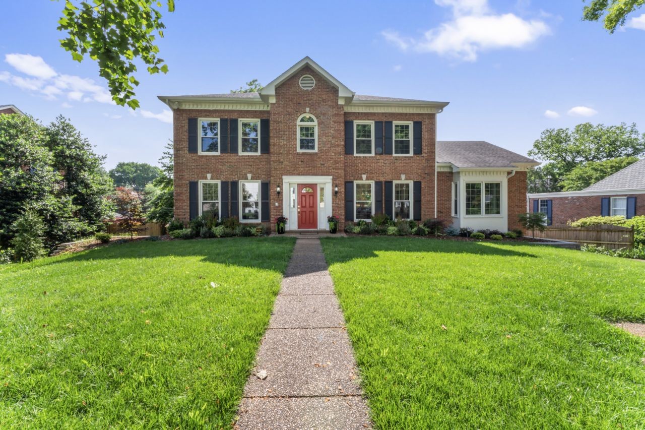 3504 Lealand Ln