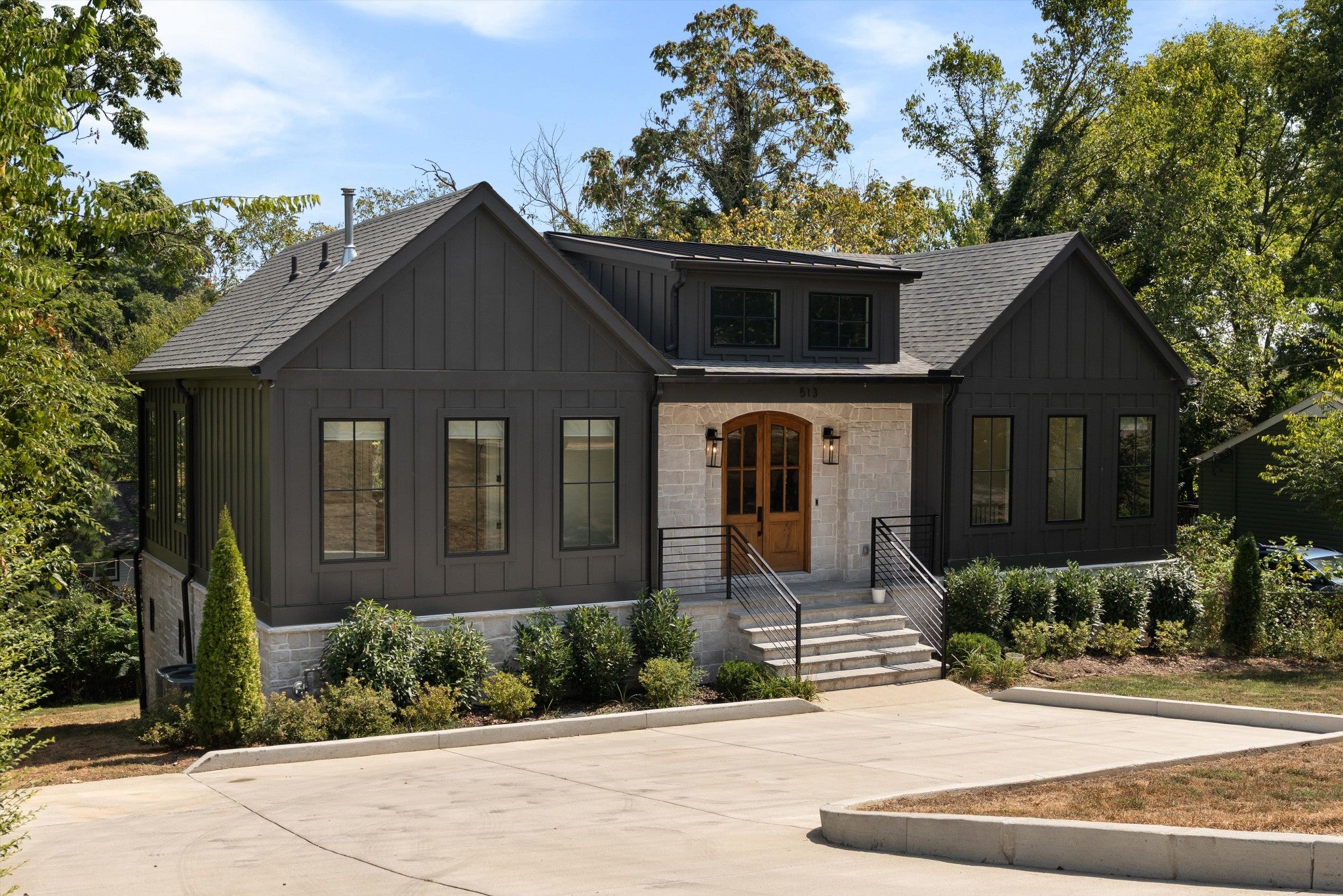 4-bed home for sale in Nashville, TN 37206, 513 S 14th St 513 S 14th St, Nashville TN 37206 4-bed home, photo 3 of 60