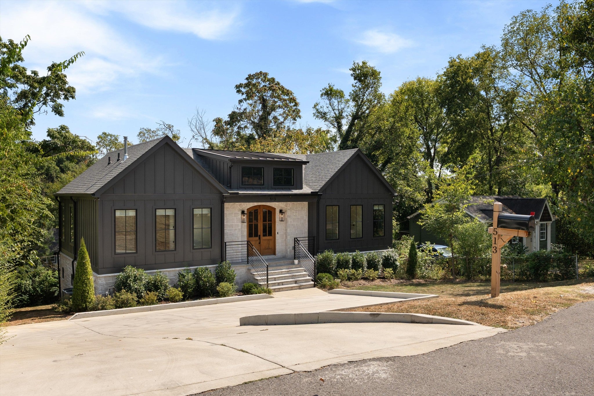 4-bed home for sale in Nashville, TN 37206, 513 S 14th St 513 S 14th St, Nashville TN 37206 4-bed home, photo 2 of 60