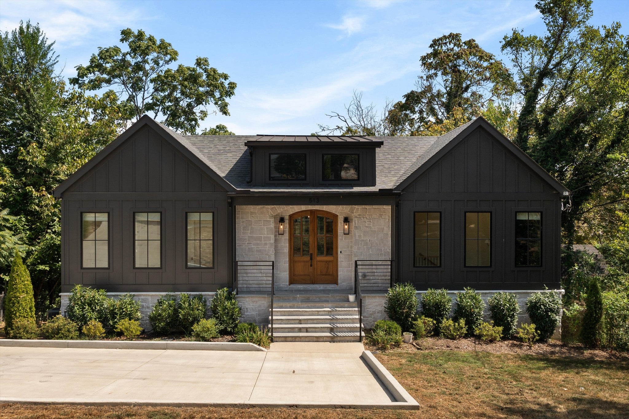 4.0-bed rental at 513 S 14th St