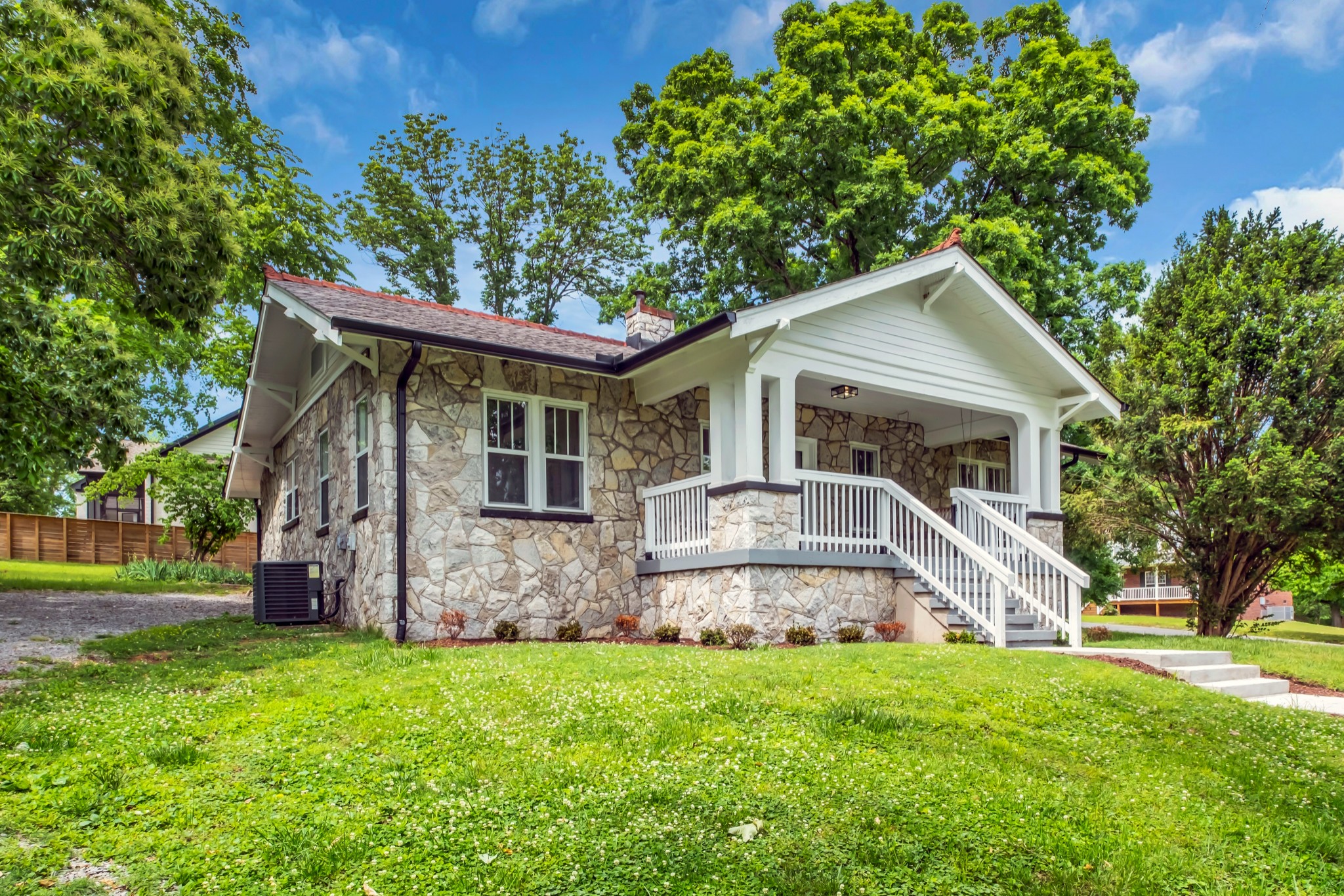 220 Disspayne Dr