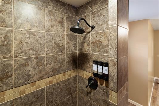 790 Woodland Circle Dr