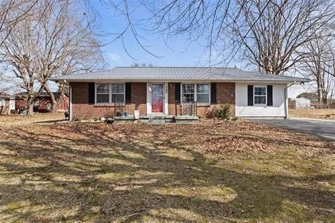 790 Woodland Circle Dr Scottsville KY 42164