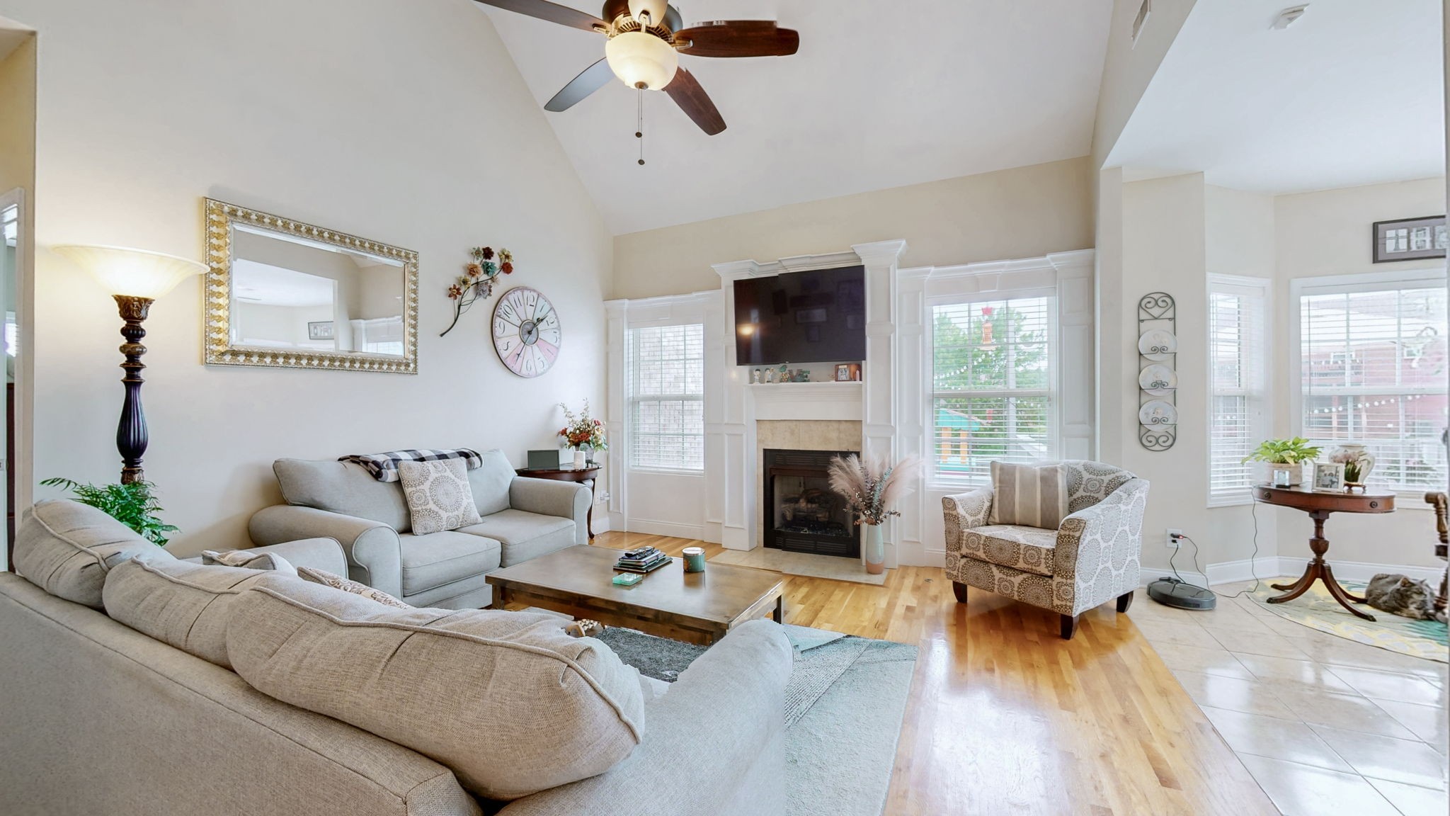 3212 Monmouth Dr