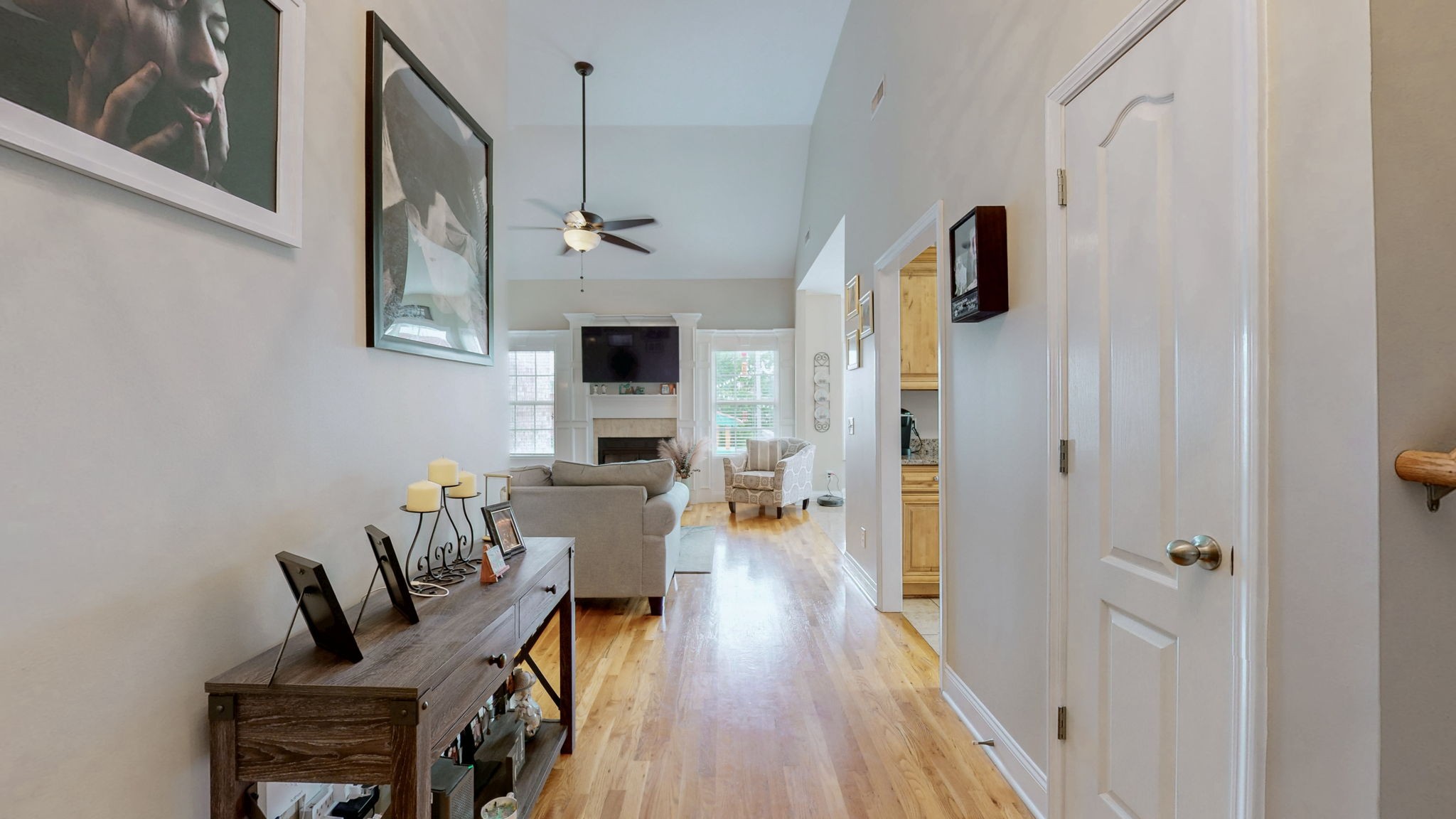3212 Monmouth Dr