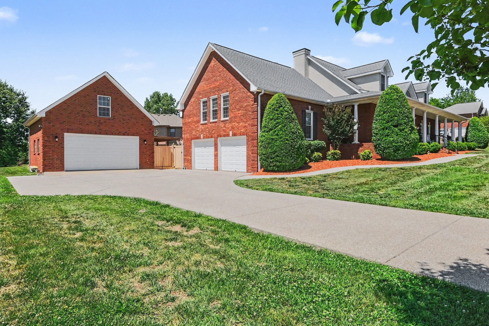 2009 Brunswick Dr