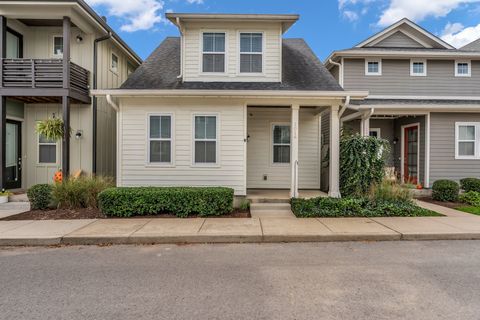 1016 Treaty Oaks Dr Nashville TN 37209