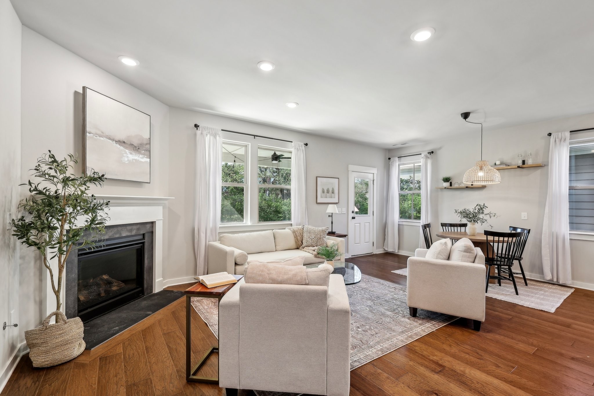 184 Picasso Cir
