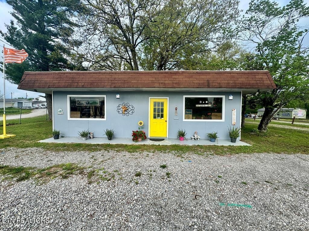 4529 Highway 127 North