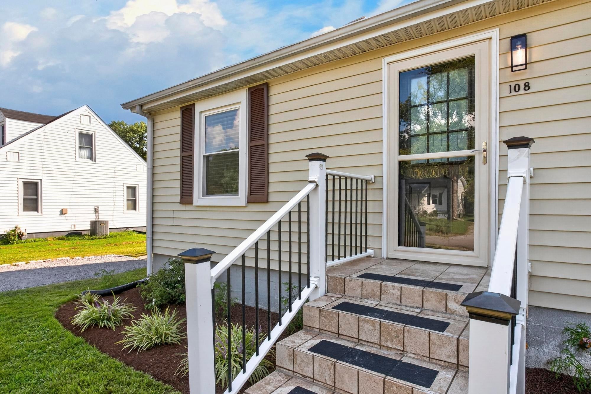 108 Hamblen Ave