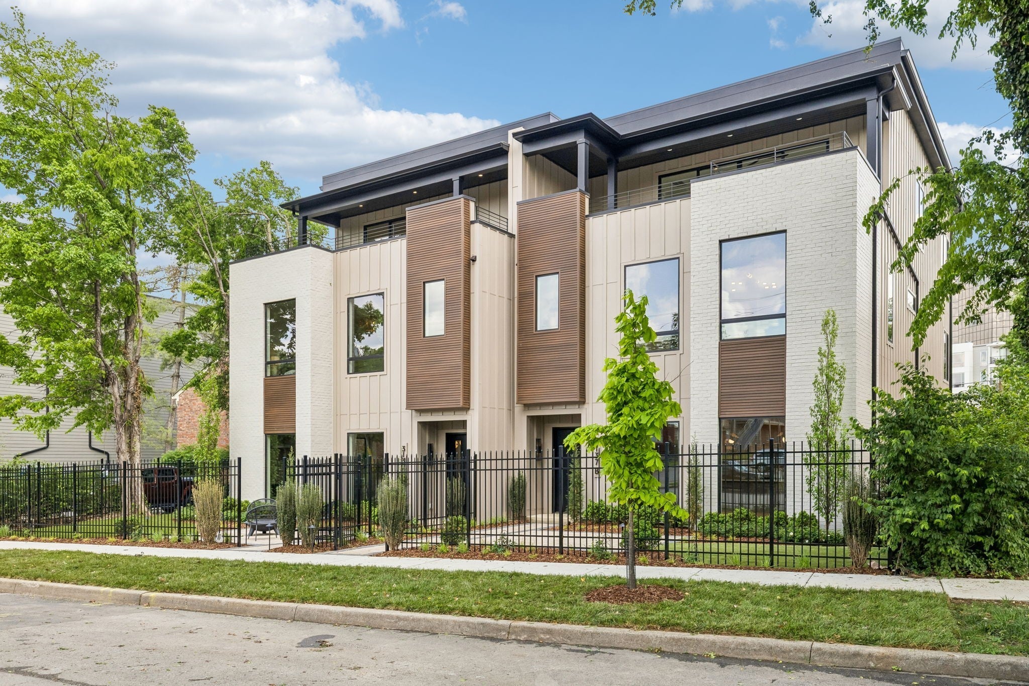 3137B Long Blvd