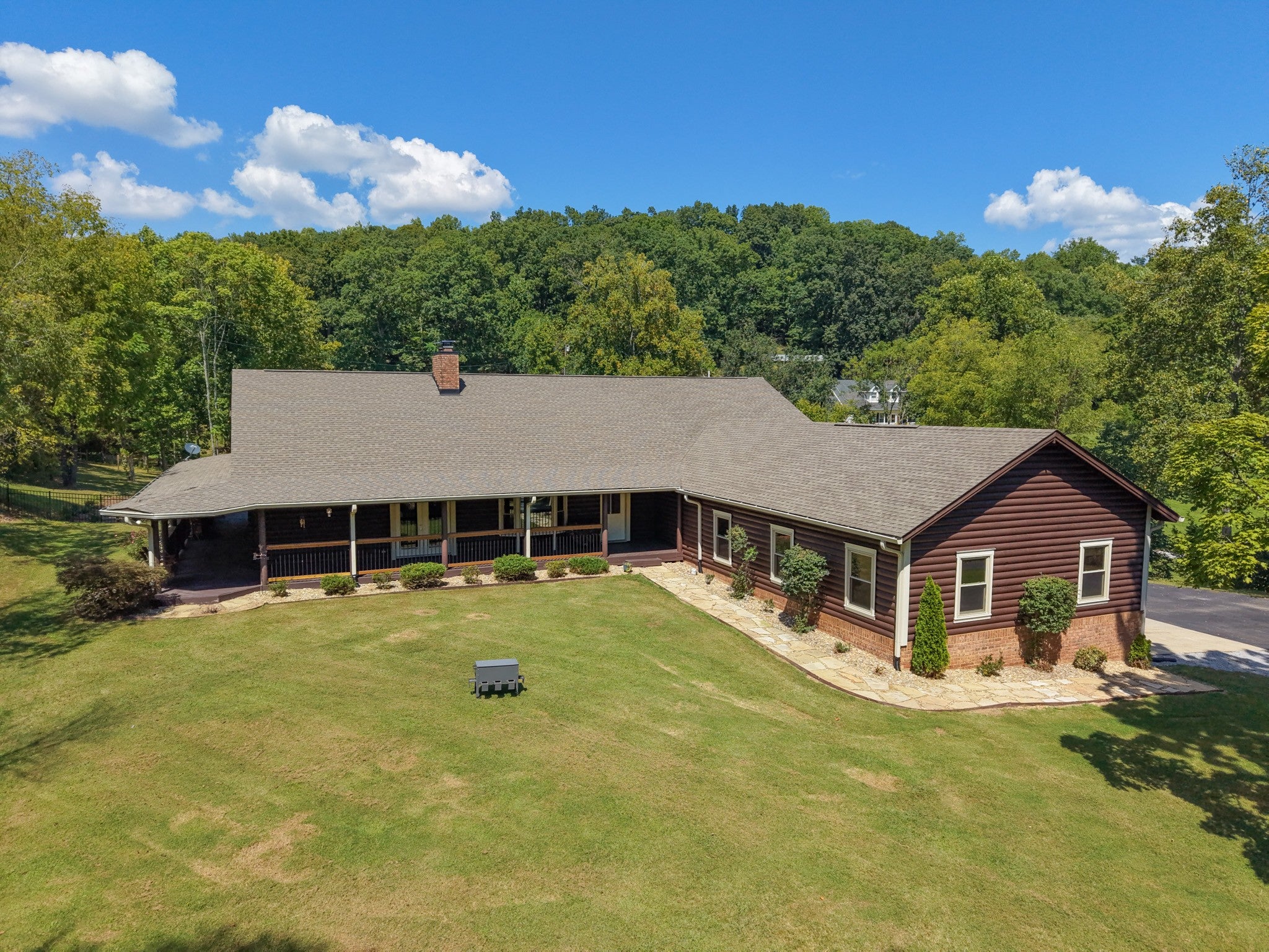 1615 Shell Rd