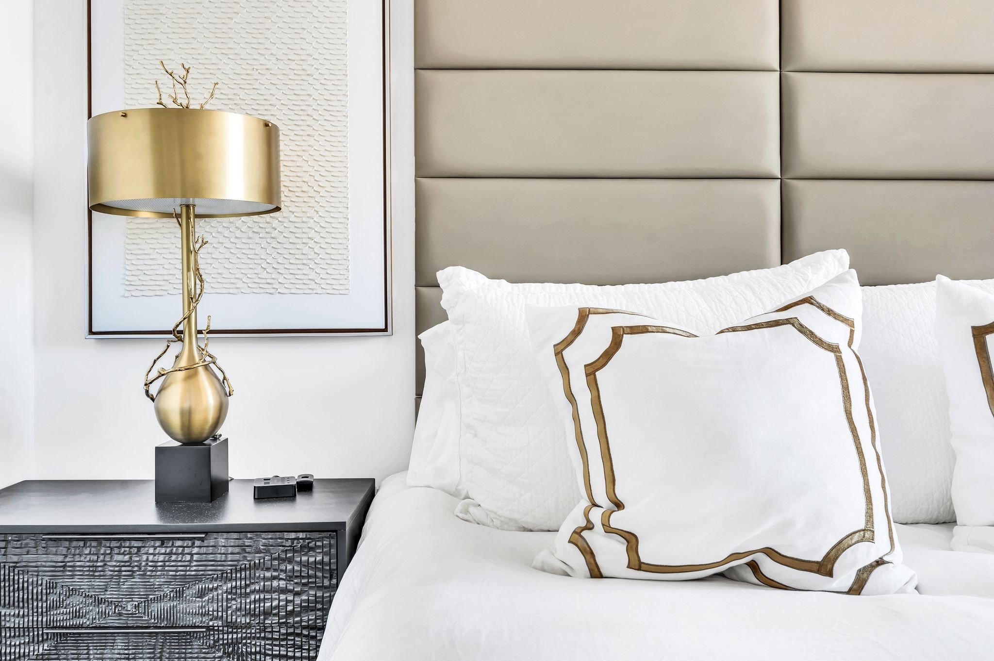 Nashville, Tennessee 37219, United States, 2 Bedrooms Bedrooms, ,2 BathroomsBathrooms,Residential,Active,14320