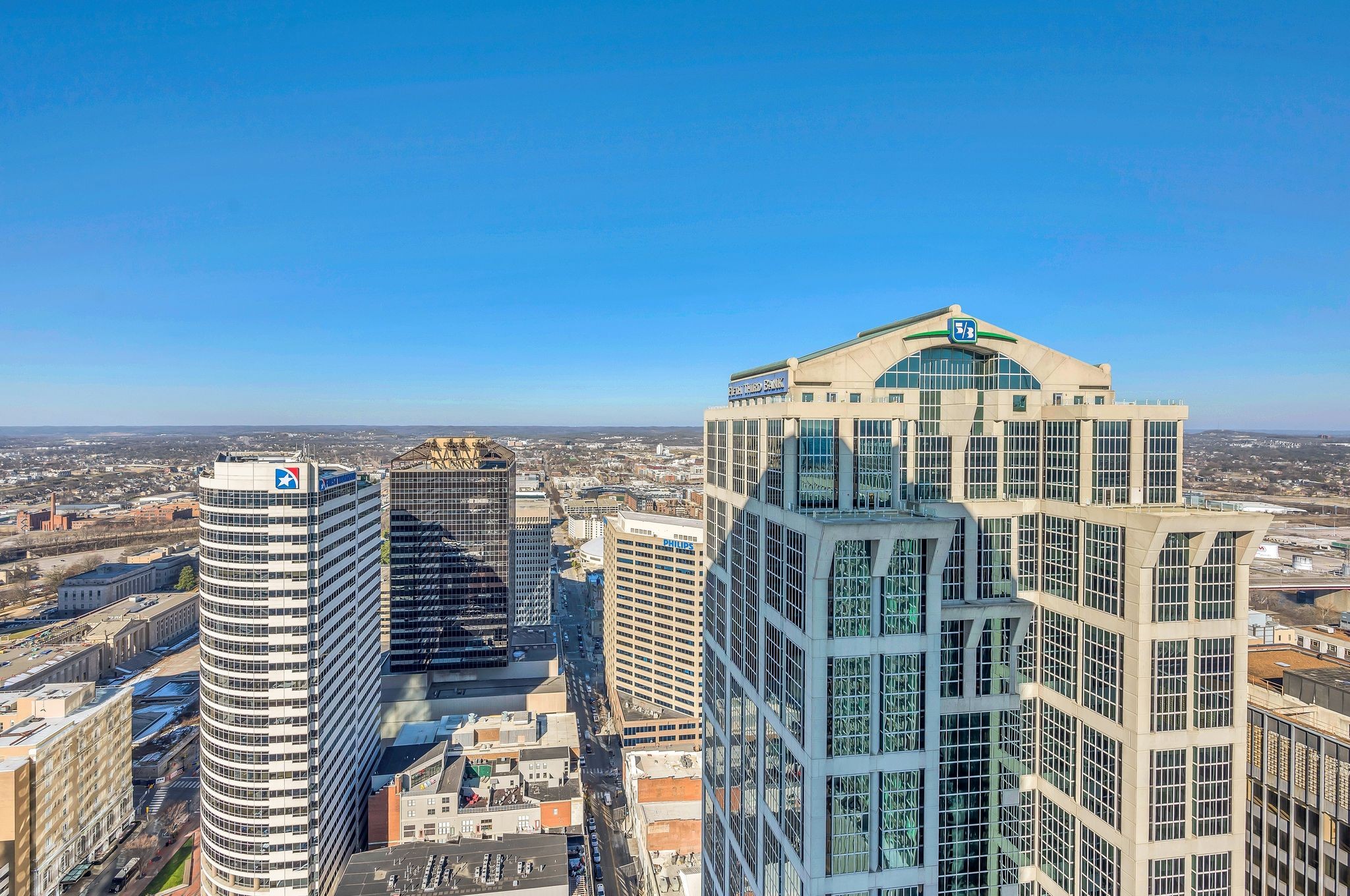 Nashville, Tennessee 37219, United States, 2 Bedrooms Bedrooms, ,2 BathroomsBathrooms,Residential,Active,14320