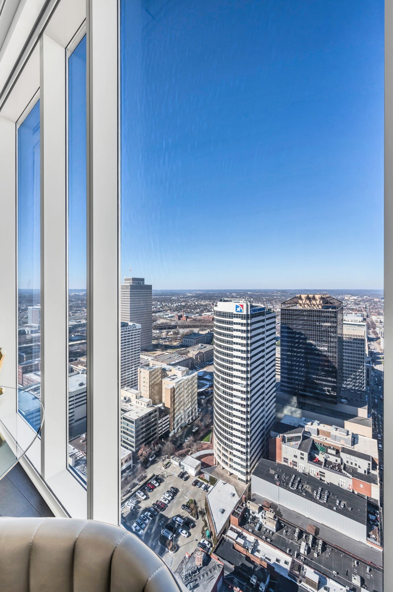 Nashville, Tennessee 37219, United States, 2 Bedrooms Bedrooms, ,2 BathroomsBathrooms,Residential,Active,14320