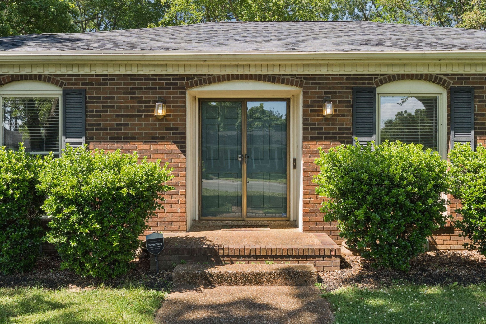 1814 Haynes Dr