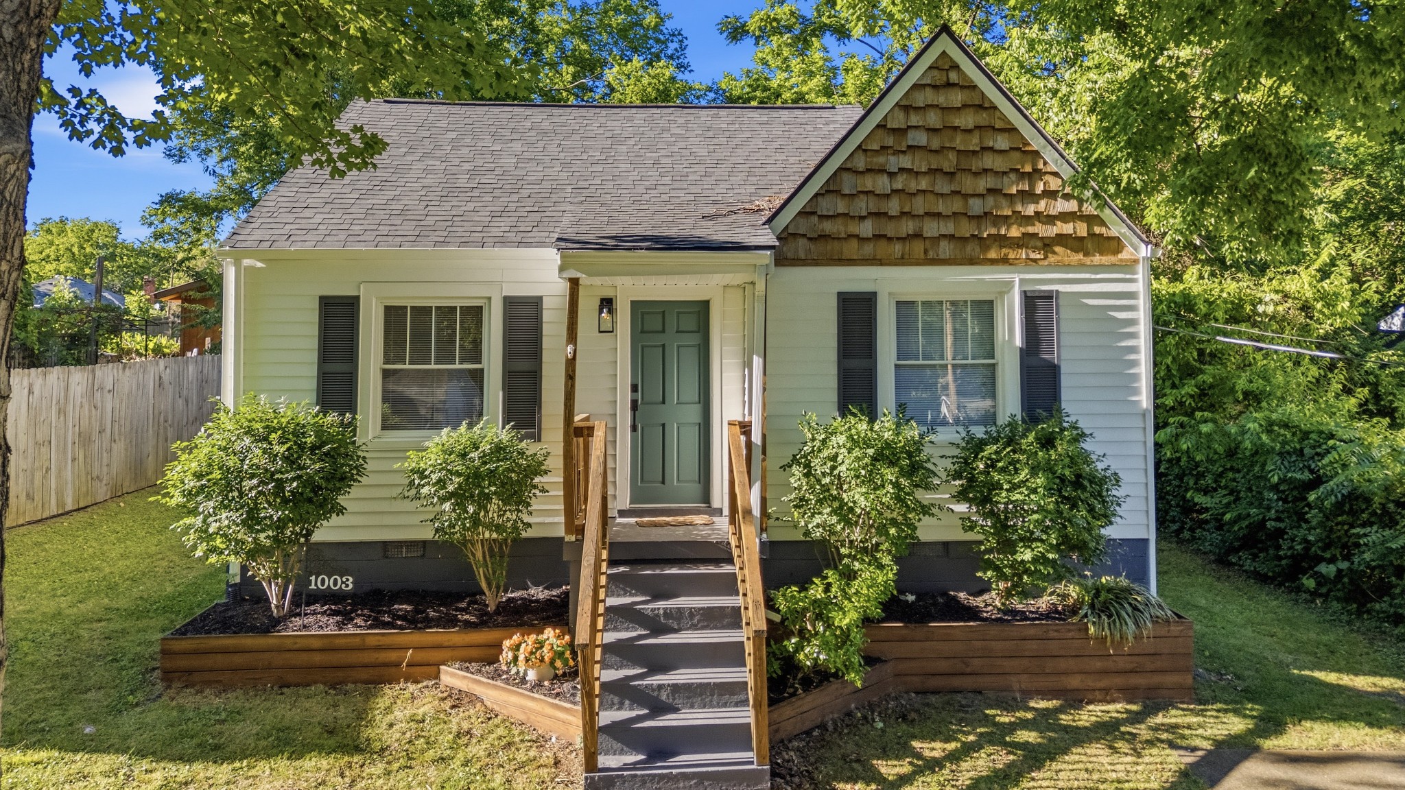 1003 Granada Ave
