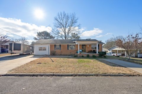 90 N Helms St Lexington TN 38351