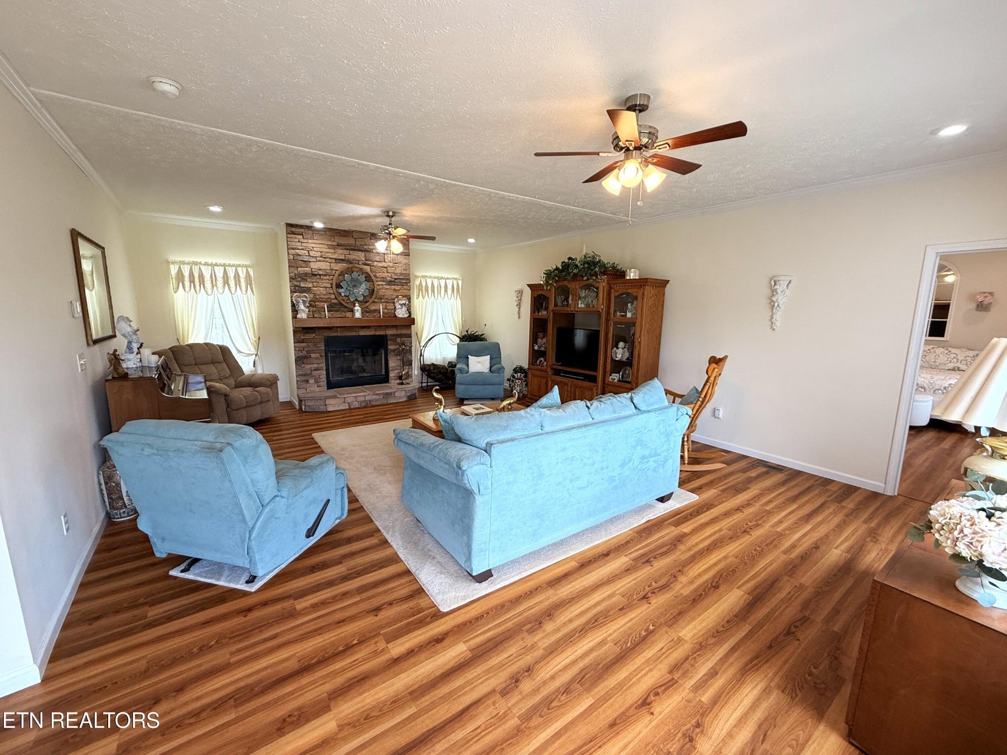 1930 Sail Rd