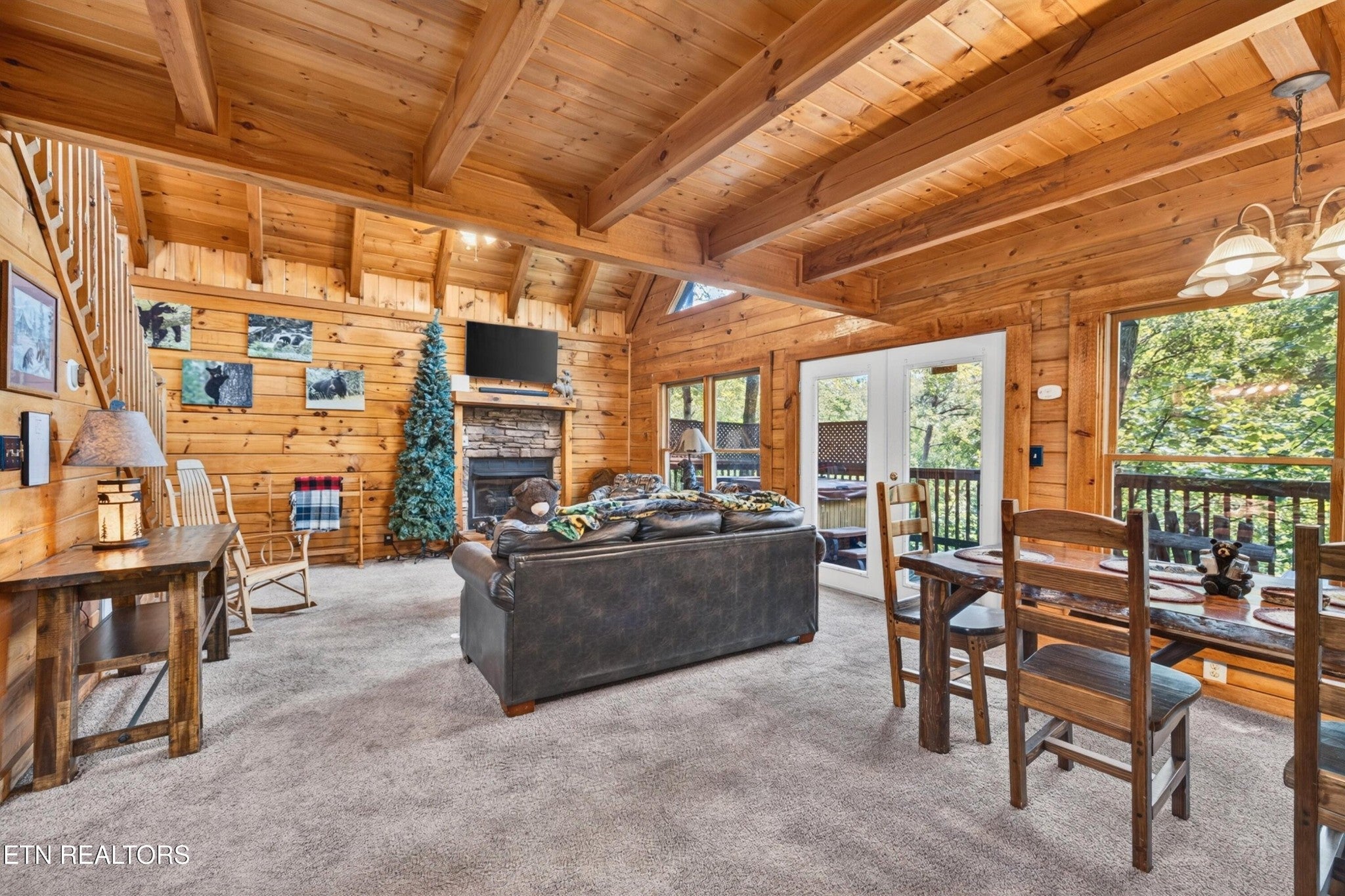 550 Wildwood Forest Way 5