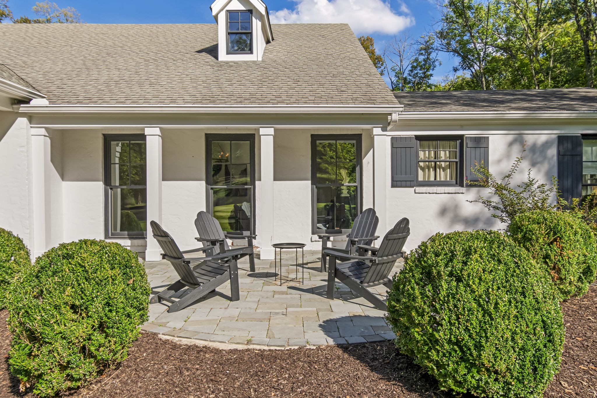 849 Forest Acres Dr