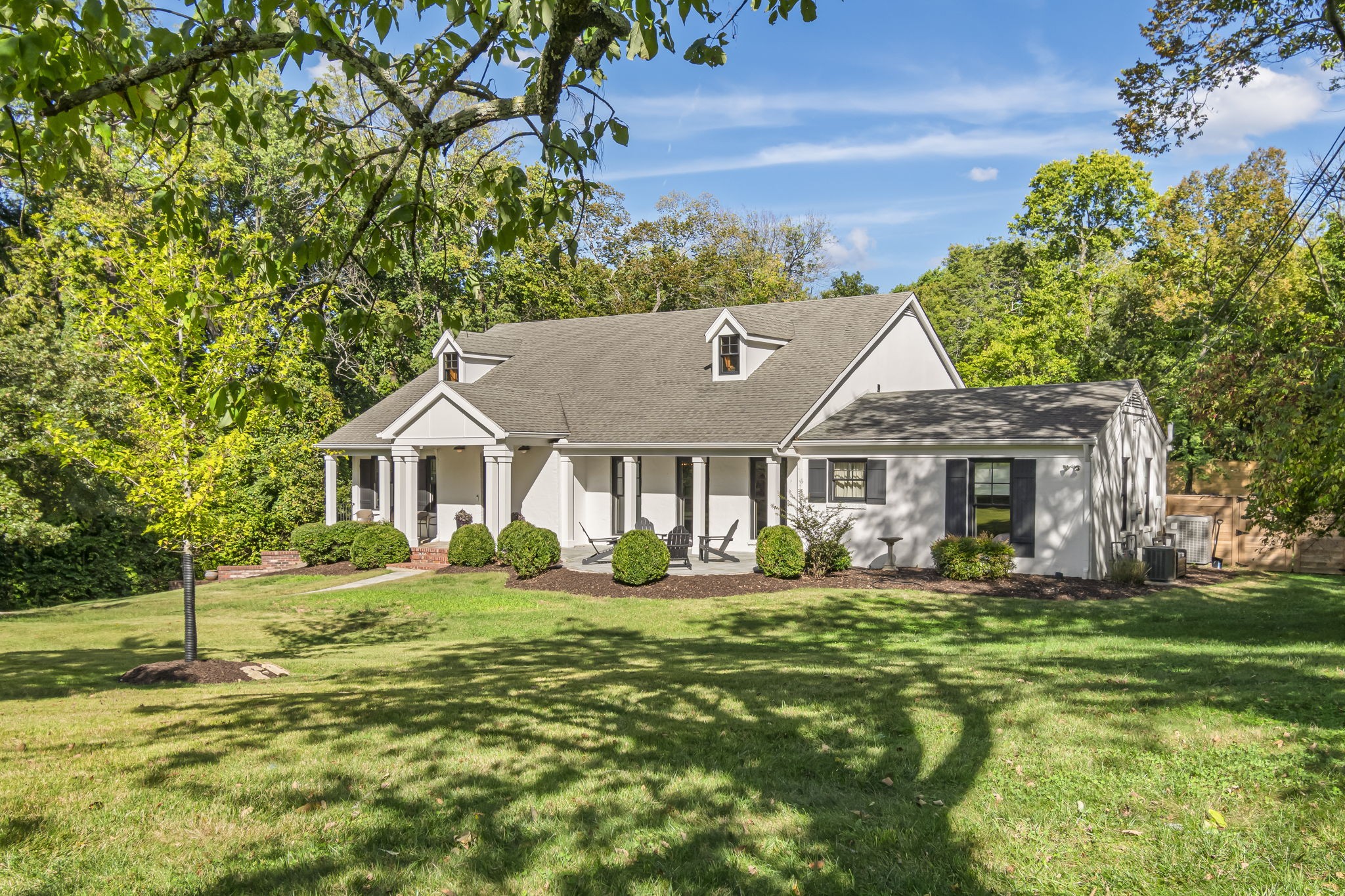849 Forest Acres Dr