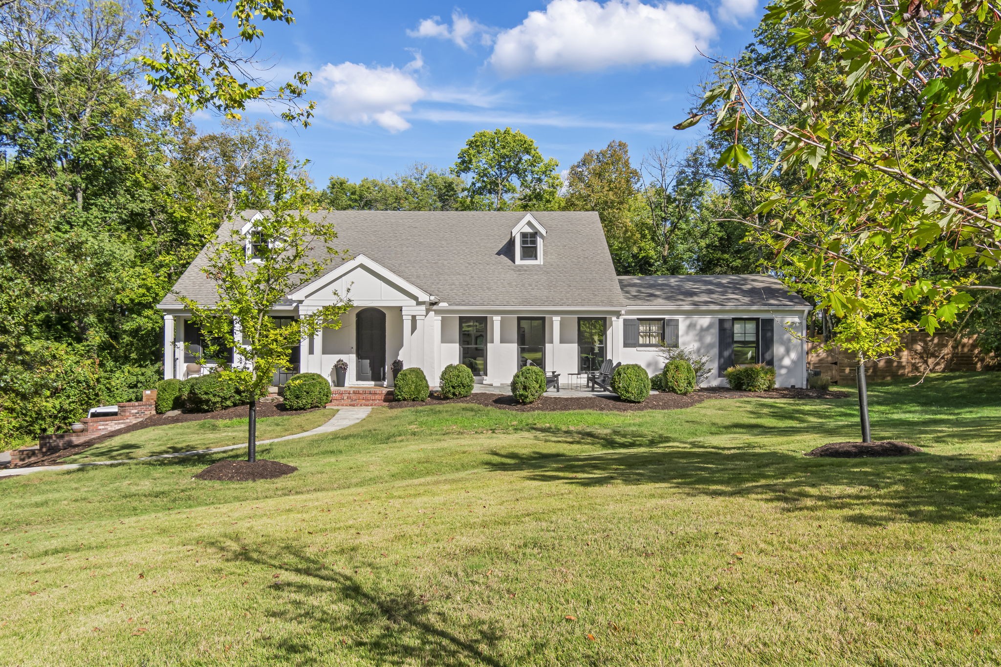 849 Forest Acres Dr