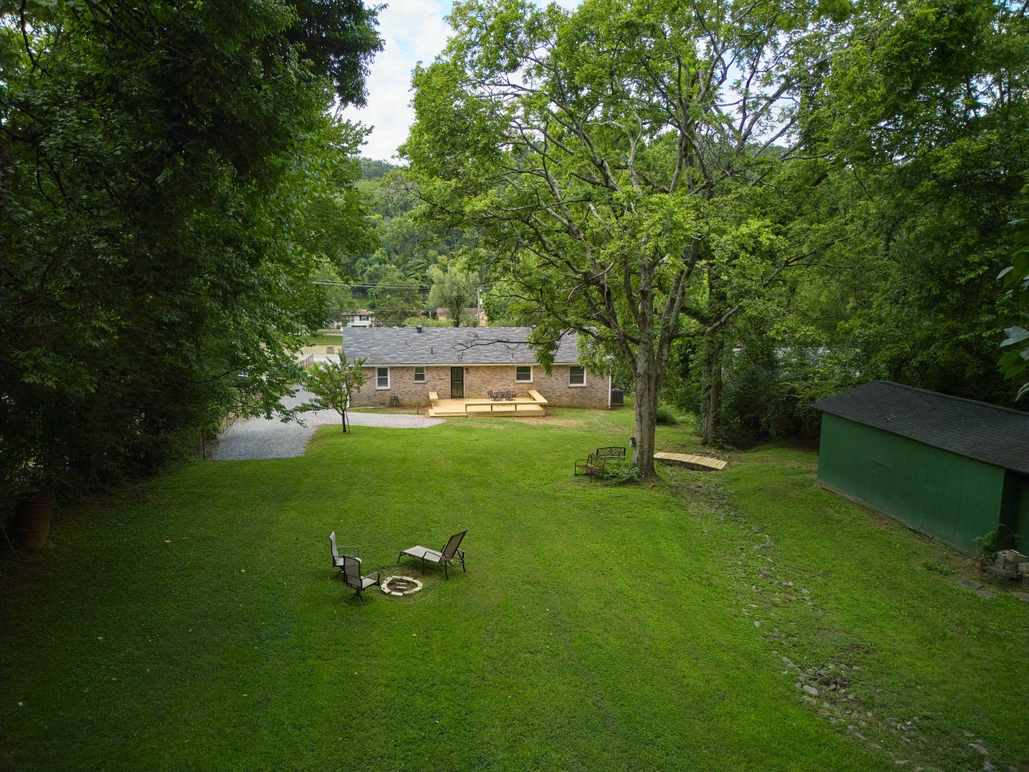 1022 Due West Ave N