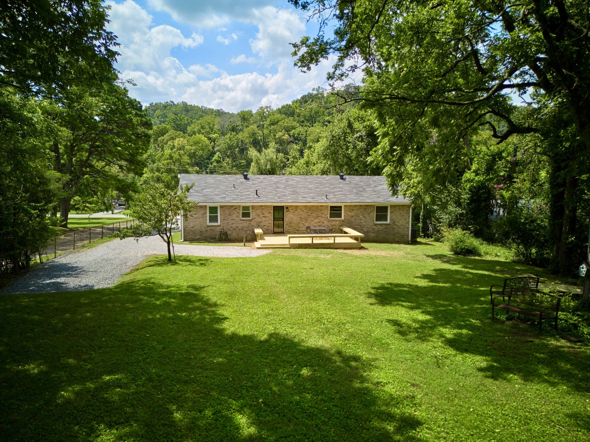 1022 Due West Ave N