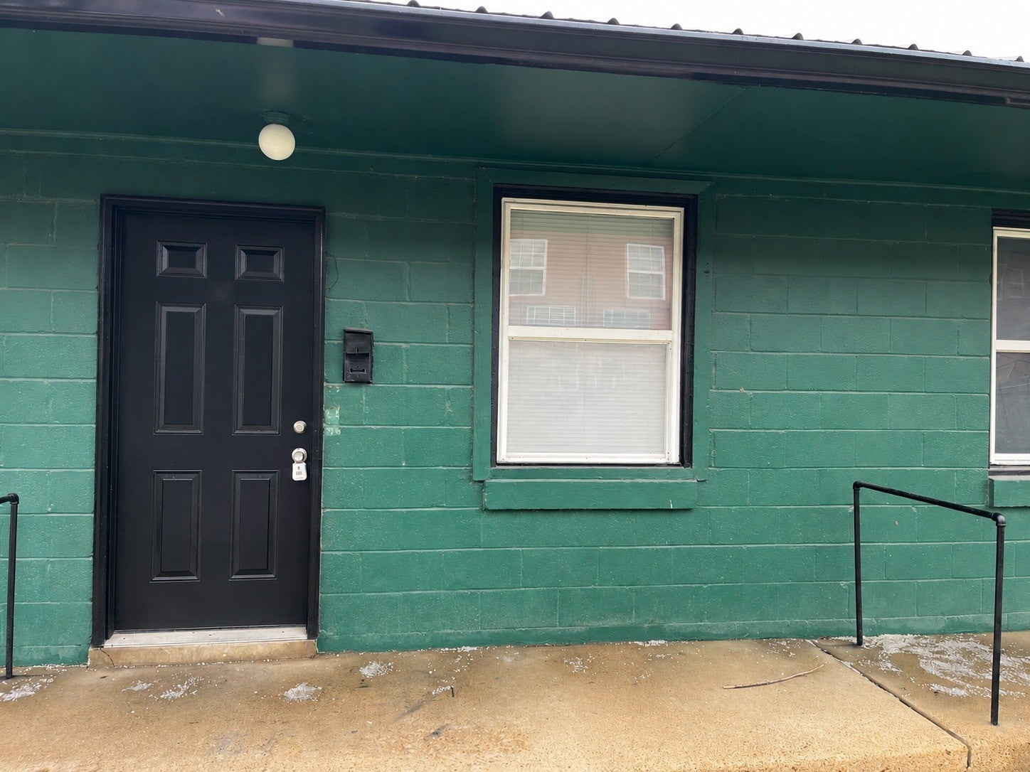 1.0-bed rental at 1341 Lewis St 1