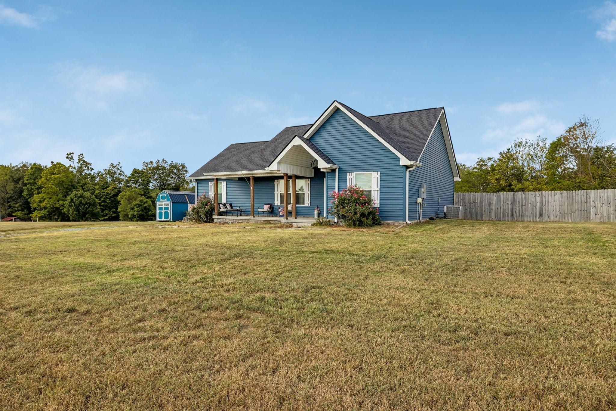 122 Hunters Ln