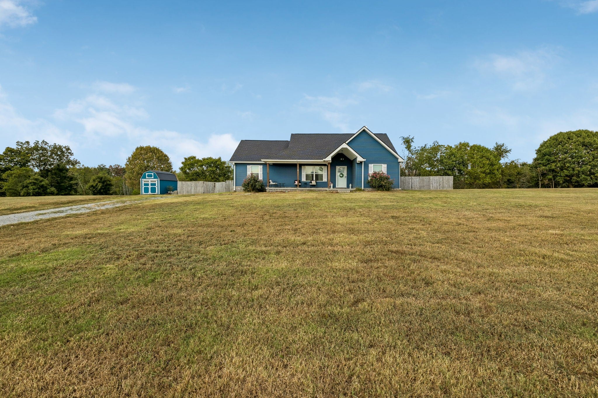 122 Hunters Ln