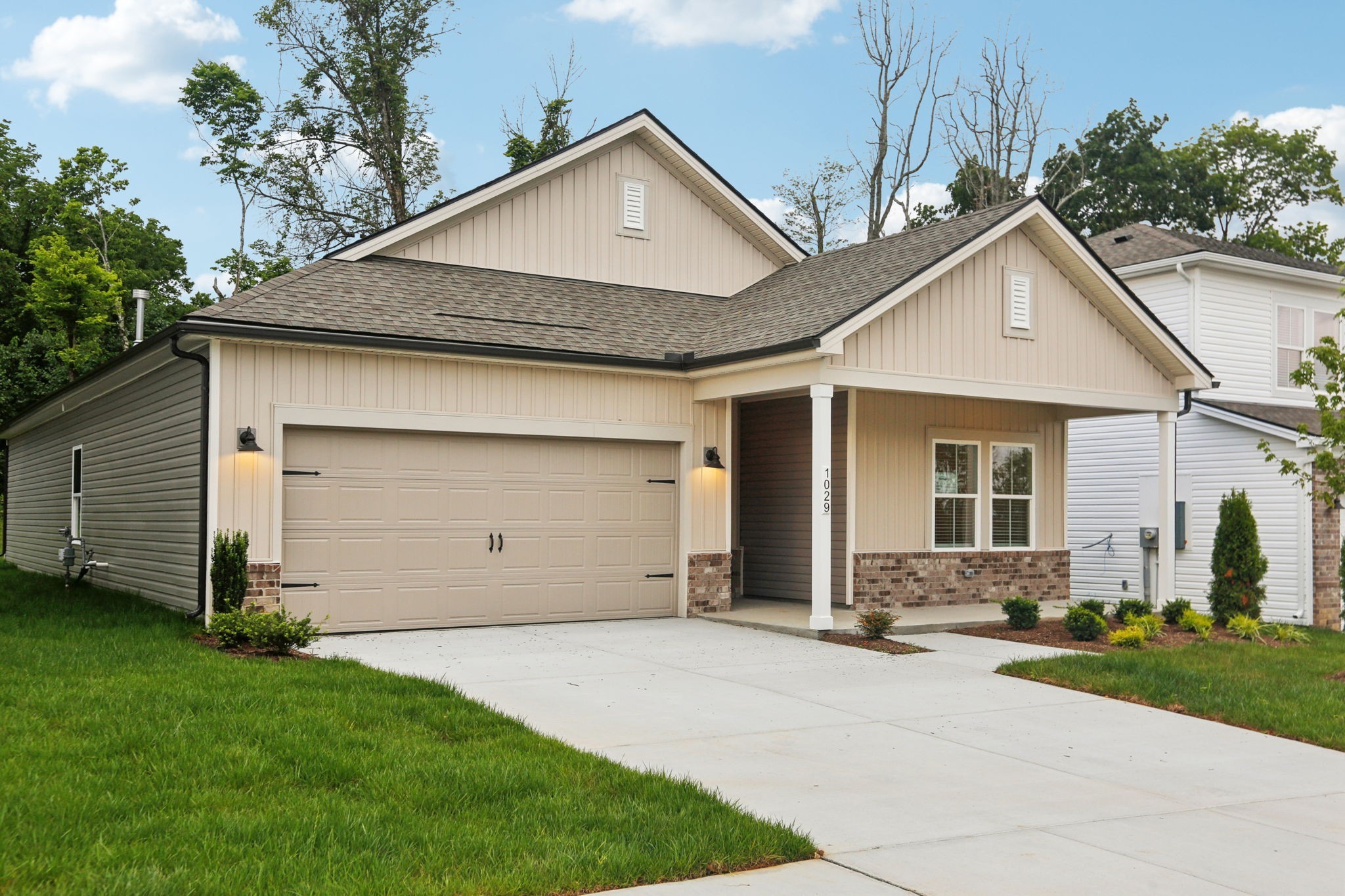 921 Calvin Ct