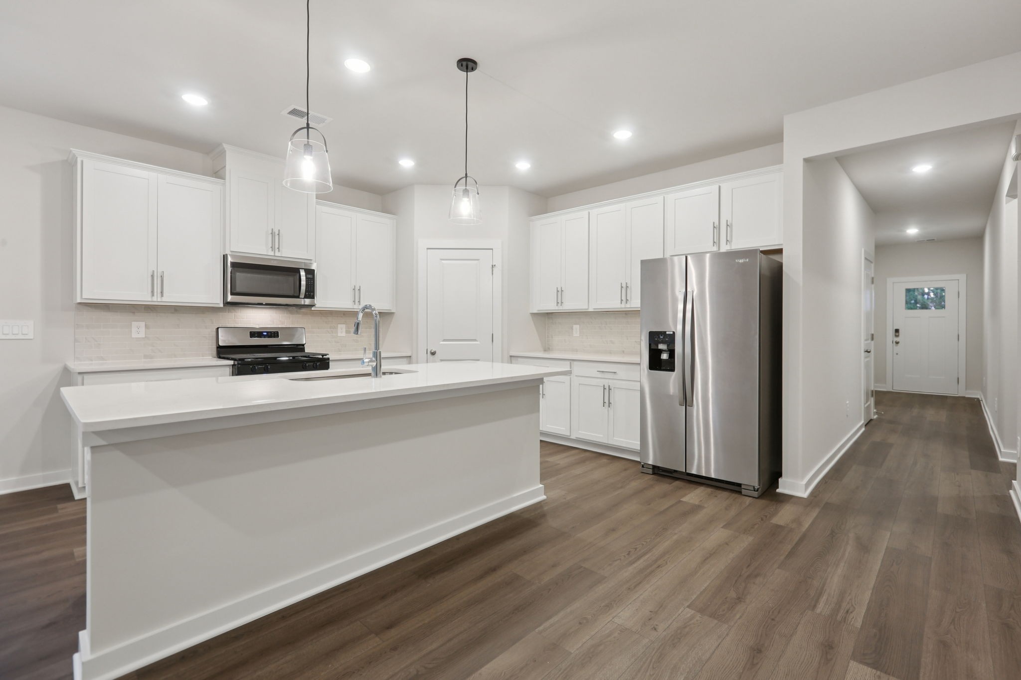 921 Calvin Ct