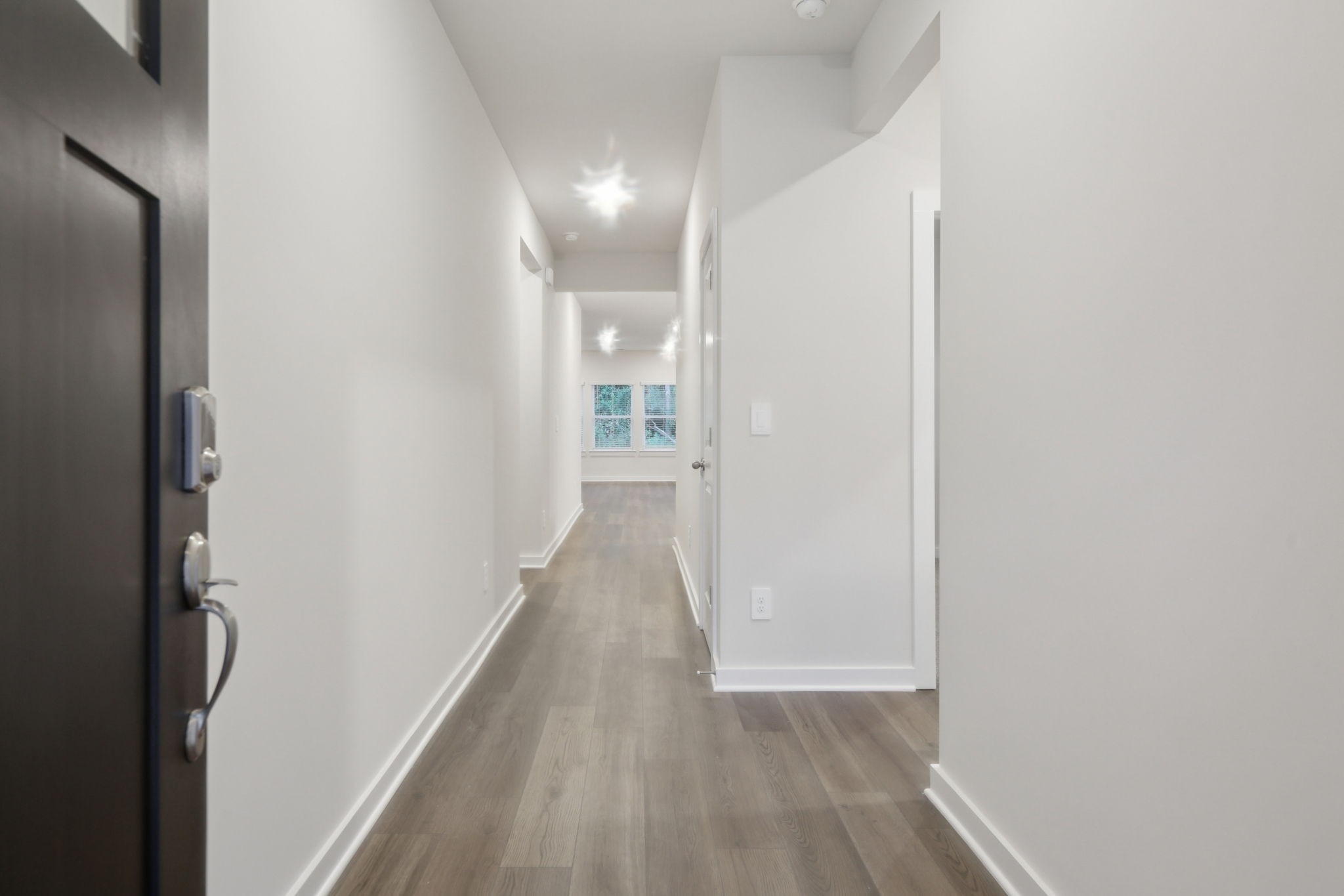921 Calvin Ct