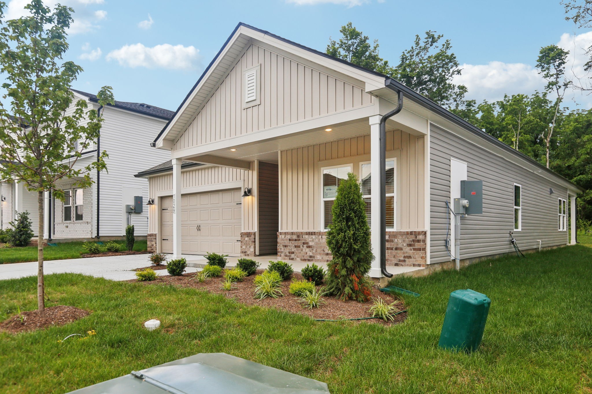 921 Calvin Ct