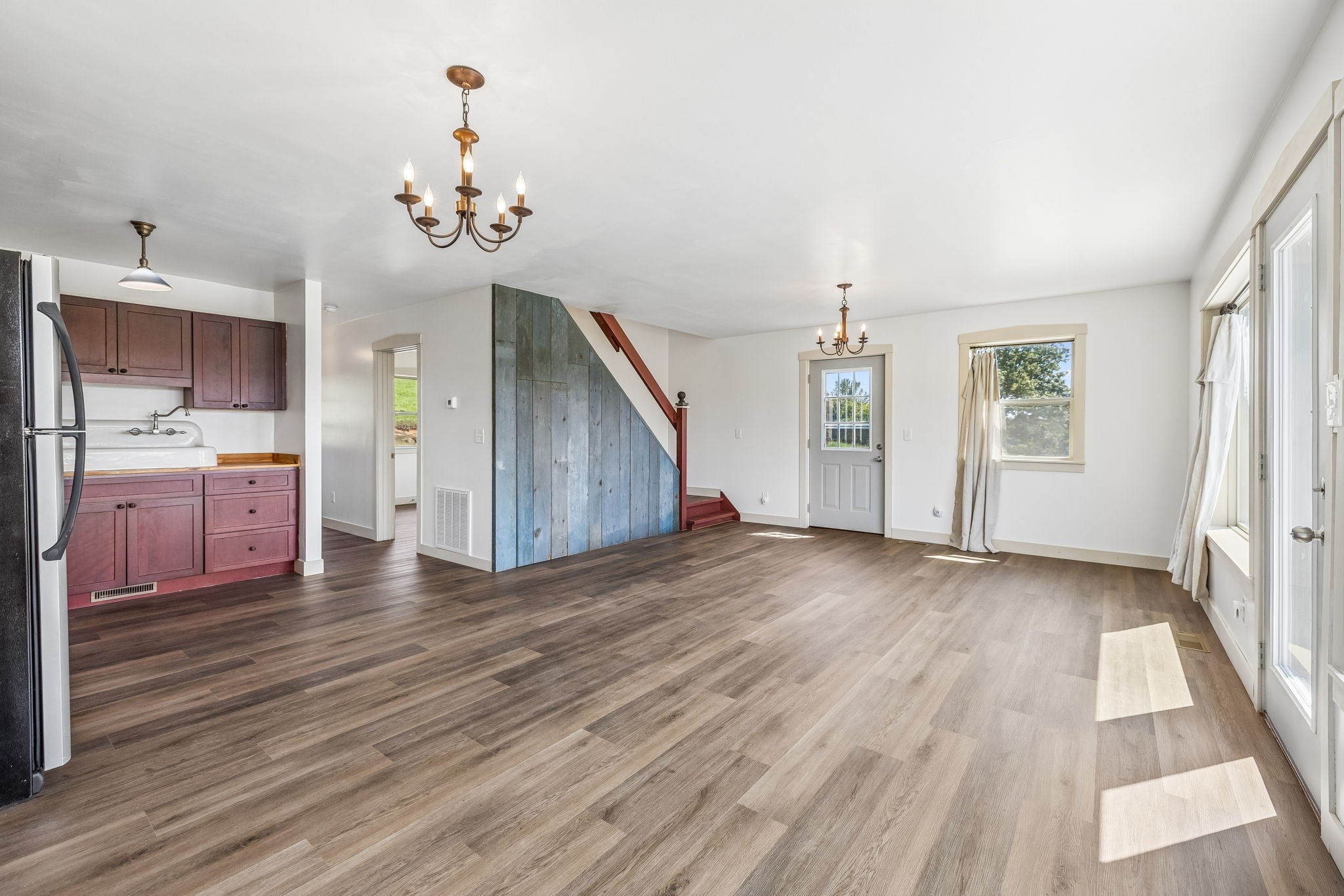79 Sunset Rd