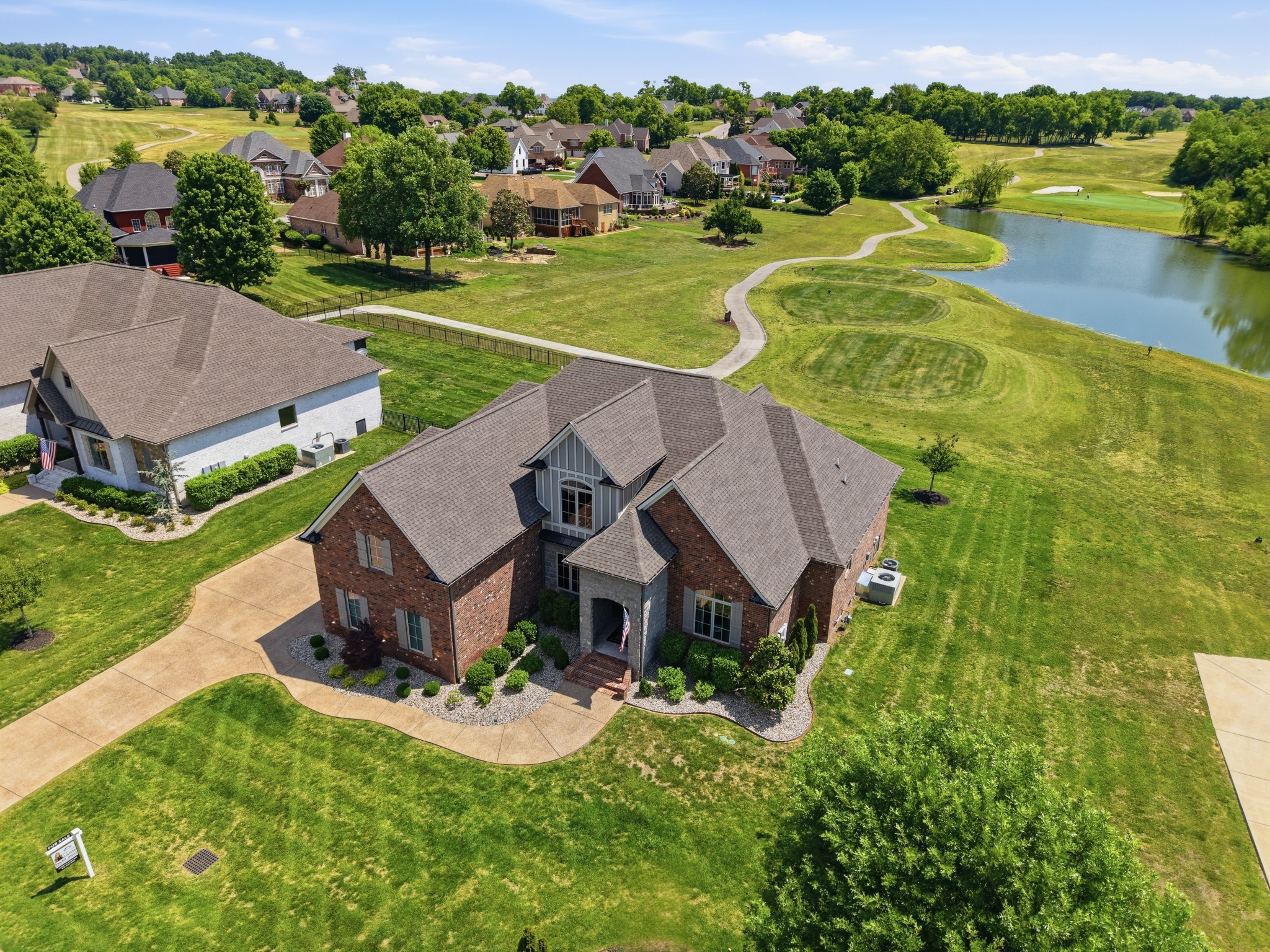 307 Five Oaks Blvd