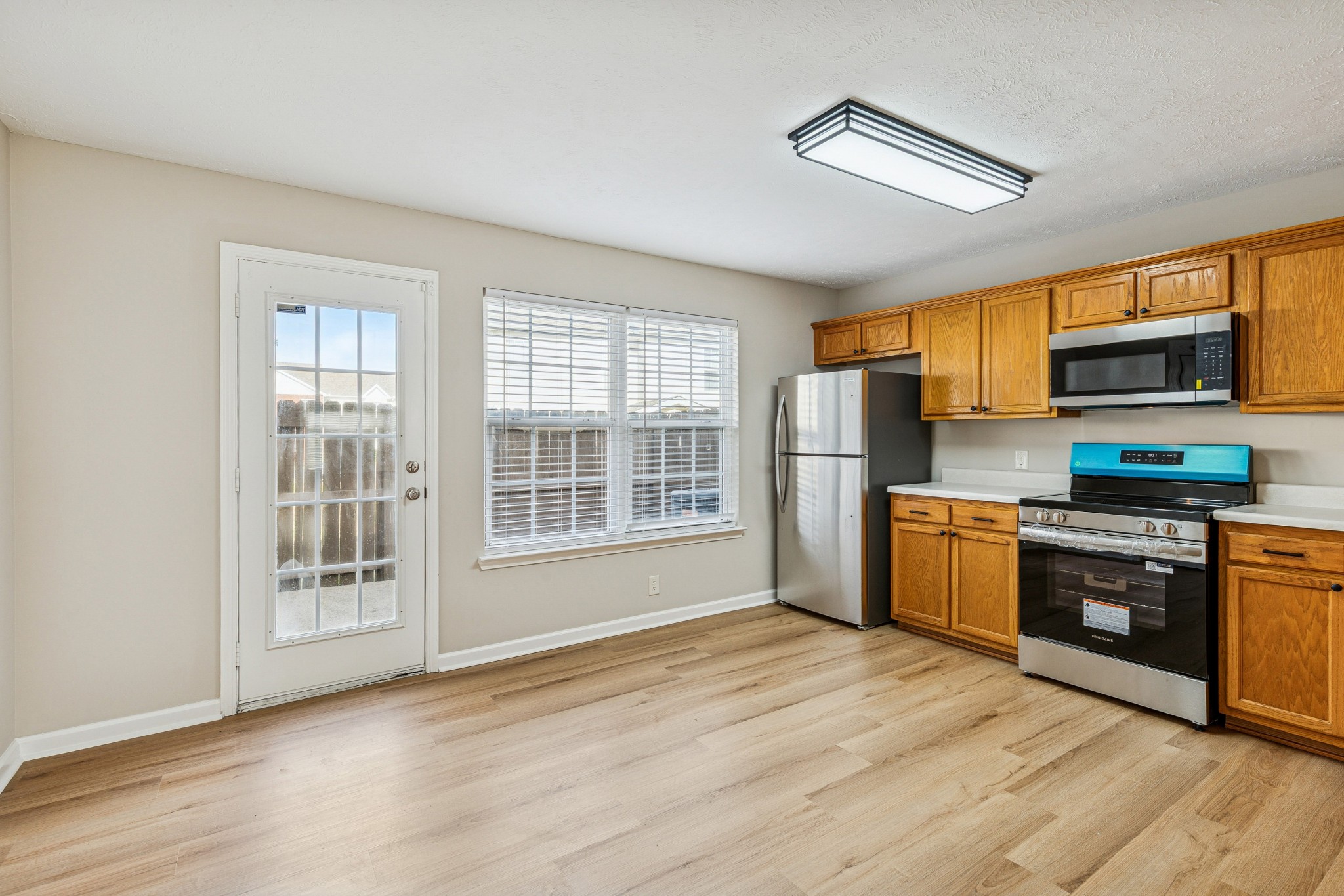 8007 Mickey Katz Cir