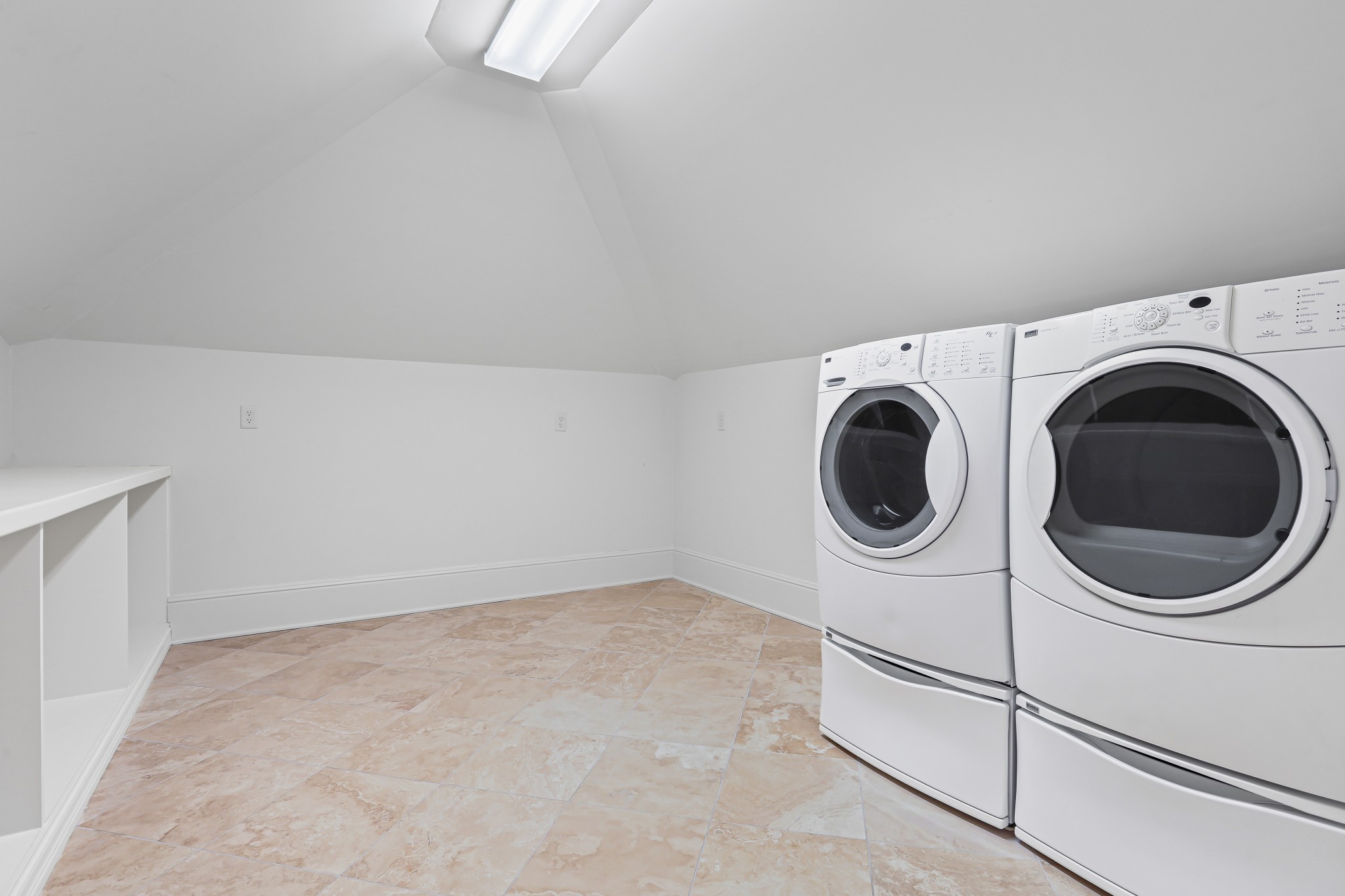 Brentwood, Tennessee 37027, United States, 6 Bedrooms Bedrooms, ,8 BathroomsBathrooms,Residential,Active,96839