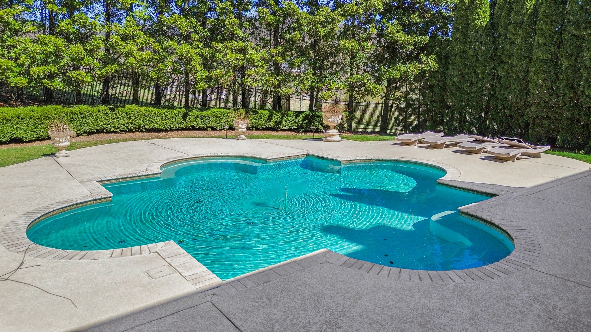 Brentwood, Tennessee 37027, United States, 6 Bedrooms Bedrooms, ,8 BathroomsBathrooms,Residential,Active,96839