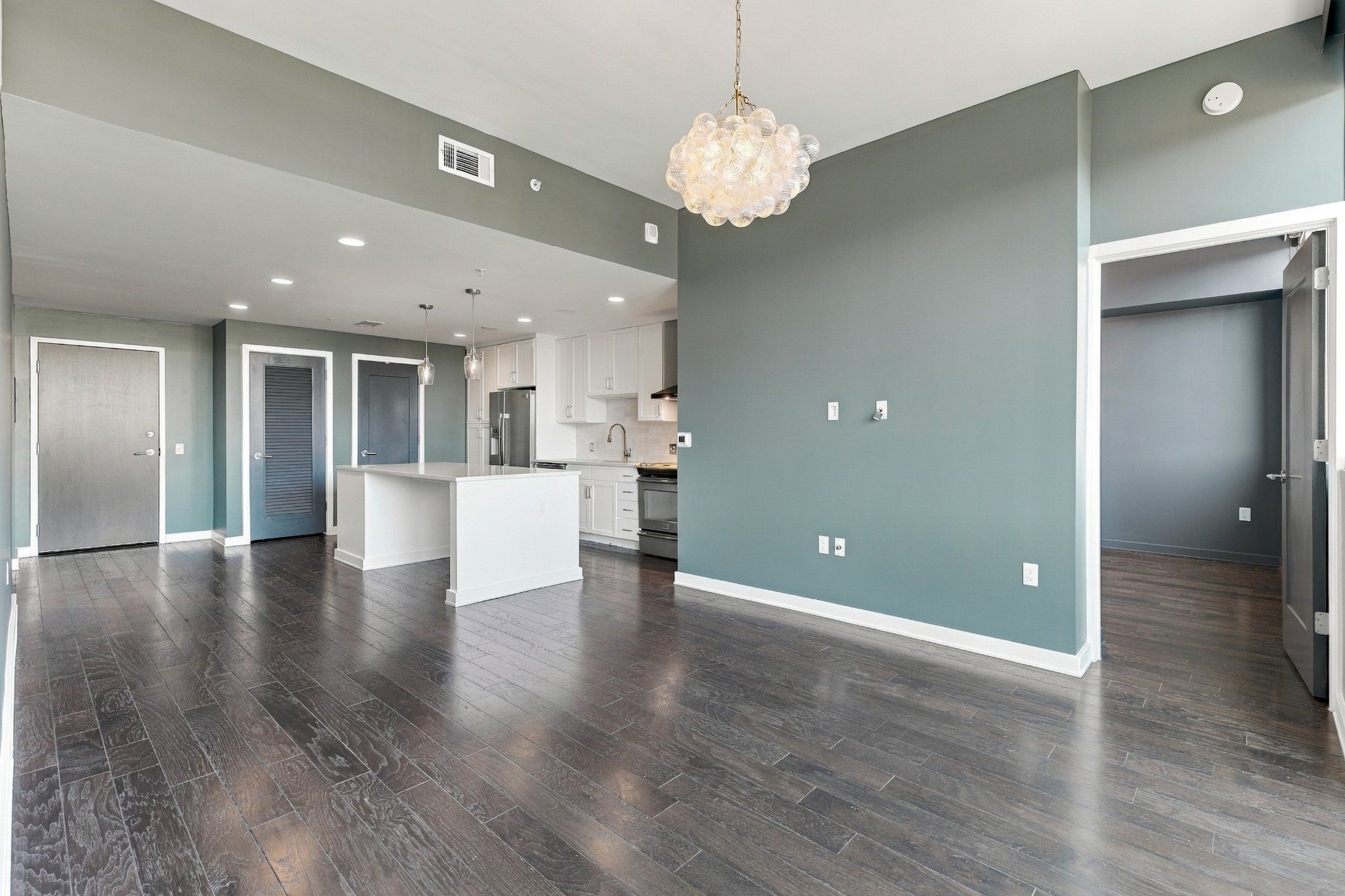 1212 Laurel St 205