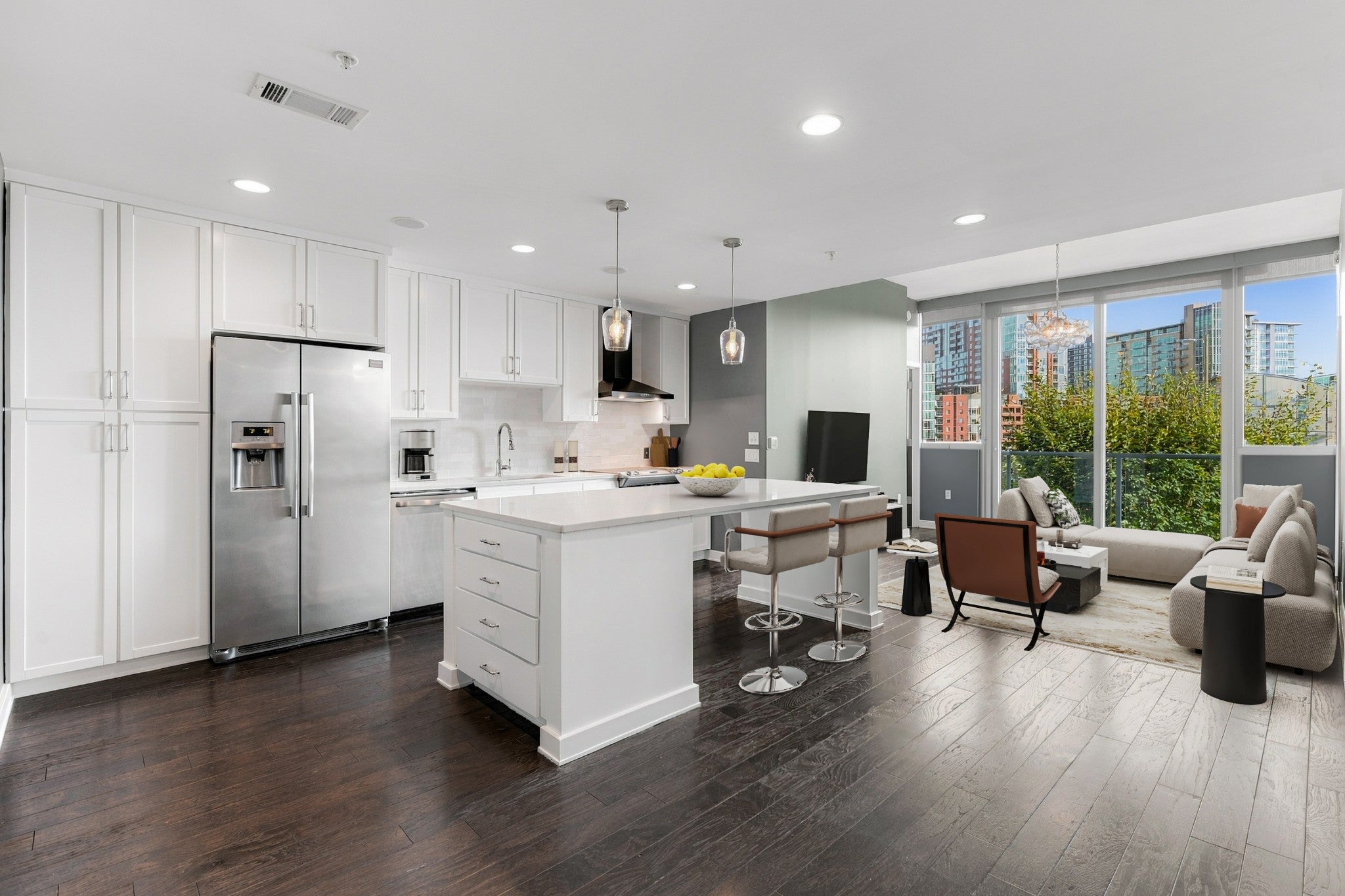 1212 Laurel St 205