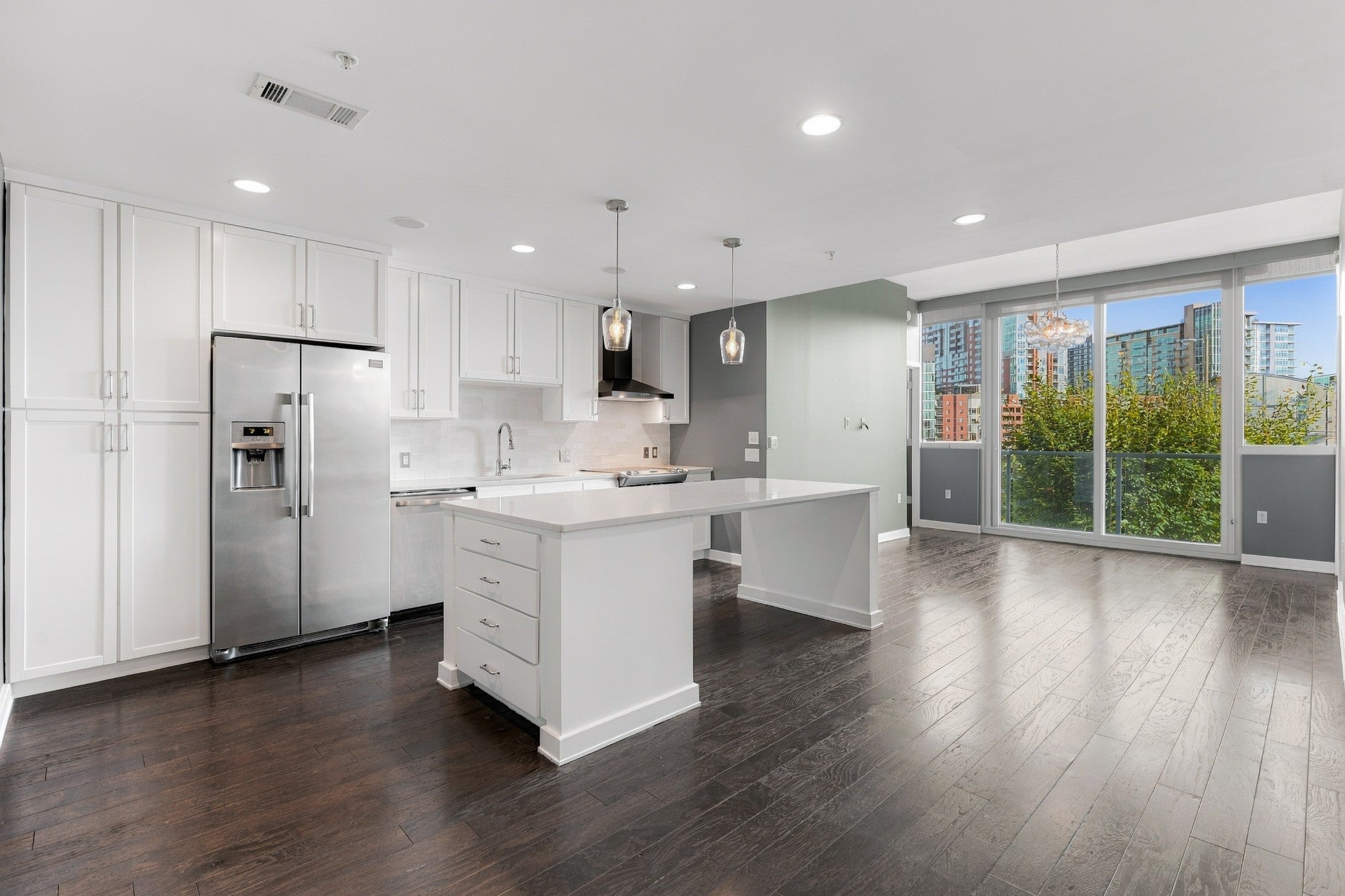 1212 Laurel St 205
